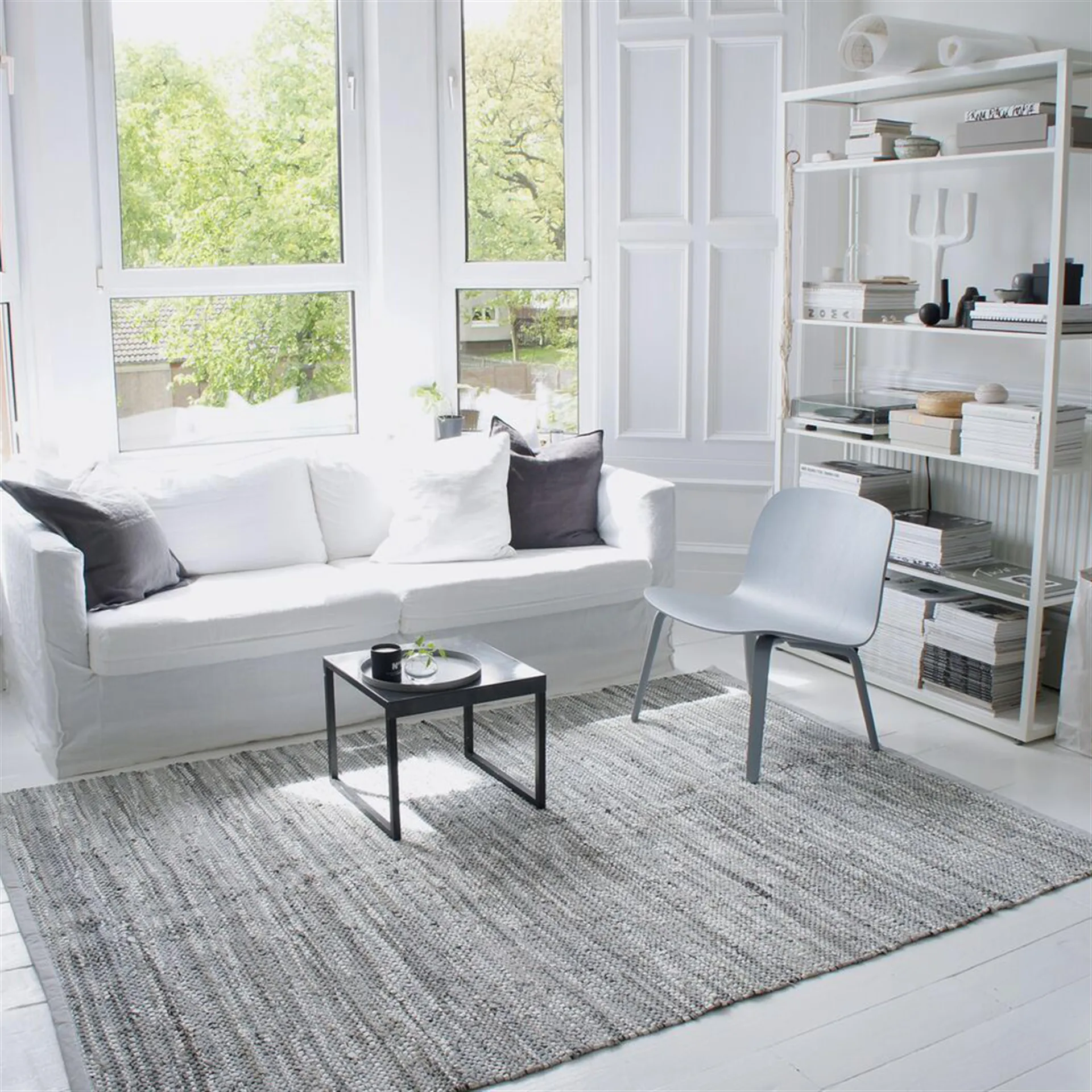 Leather gulvteppe 170x240 cm, light grey (lysegrå) Rug Solid