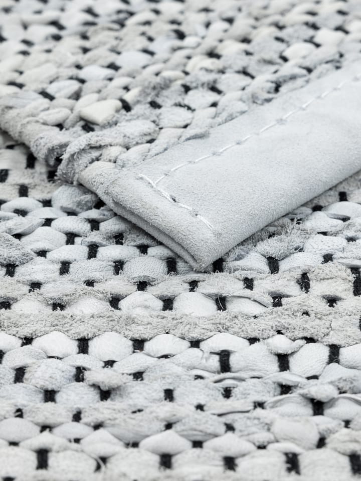 Leather gulvteppe 65x135 cm, light grey (lysegrå) Rug Solid
