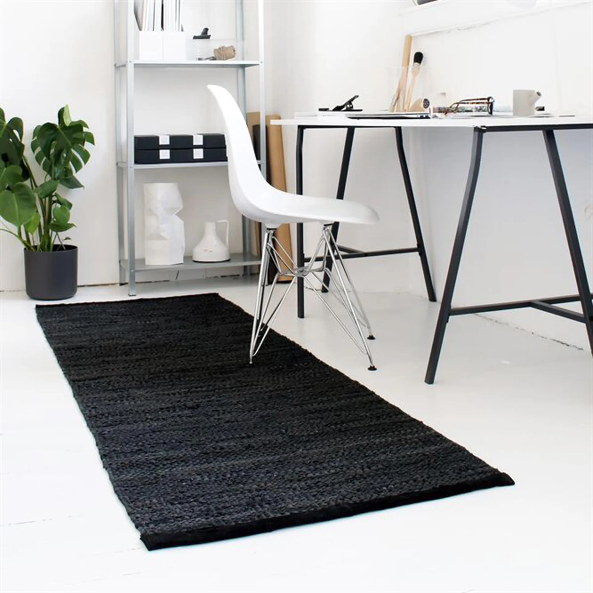 Leather gulvteppe 75x300 cm, black (svart) Rug Solid