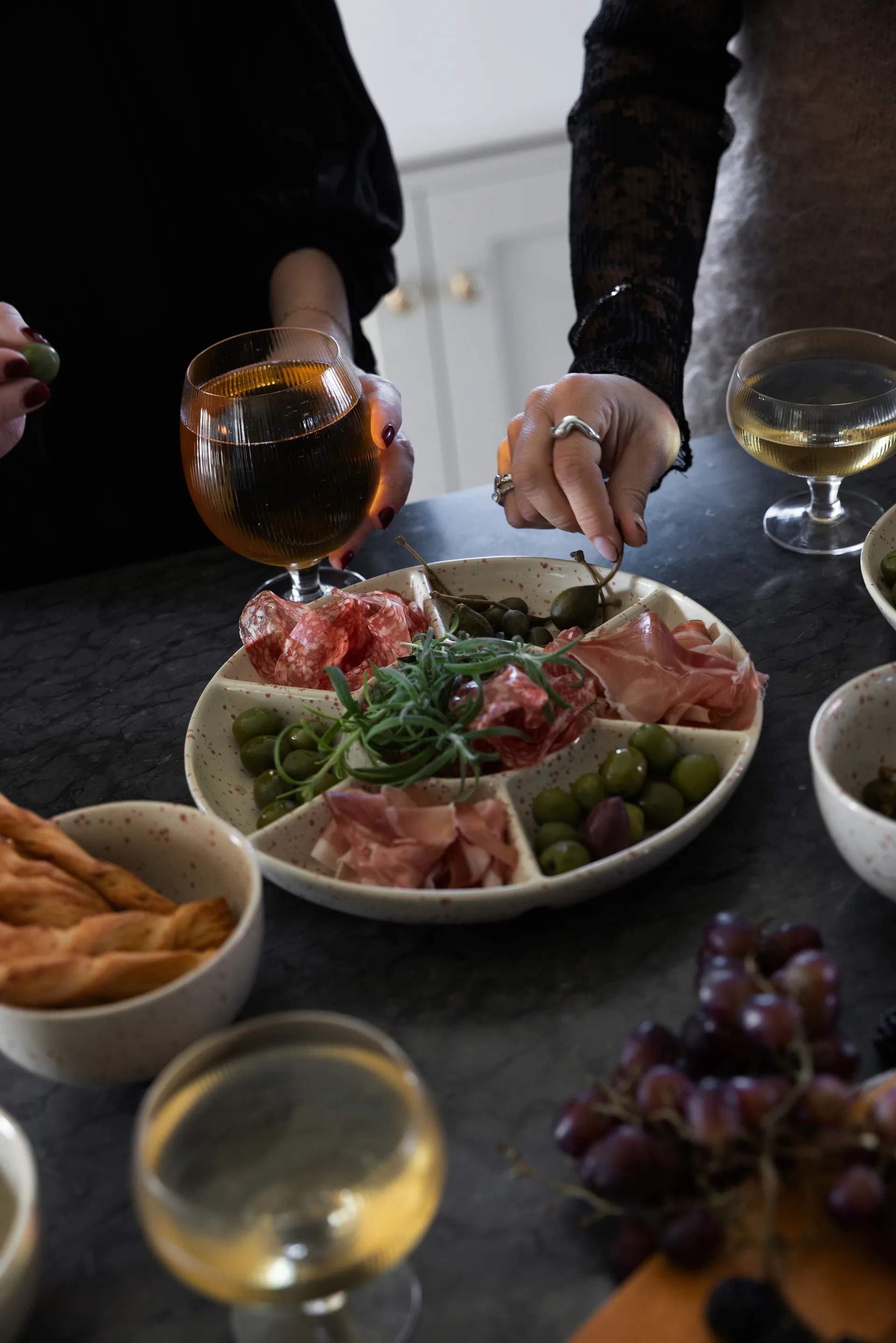 Ditte serveringsfat, Beige-burgunder Sagaform