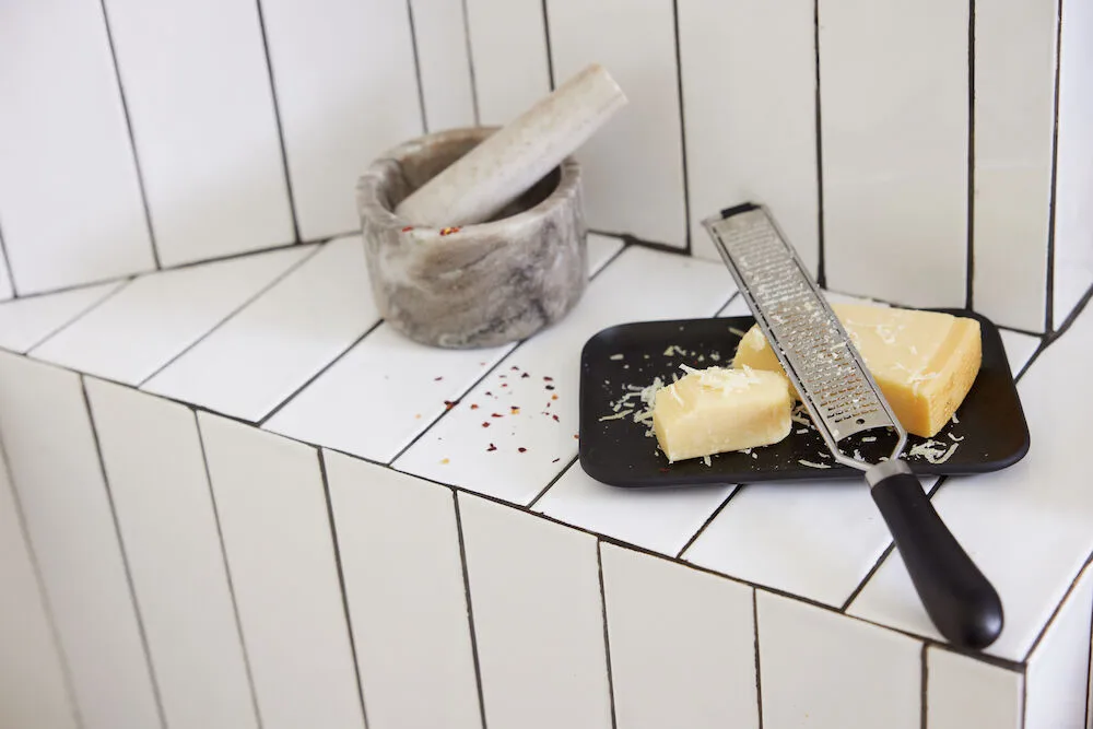 Hanna tallerken, Svart Sagaform