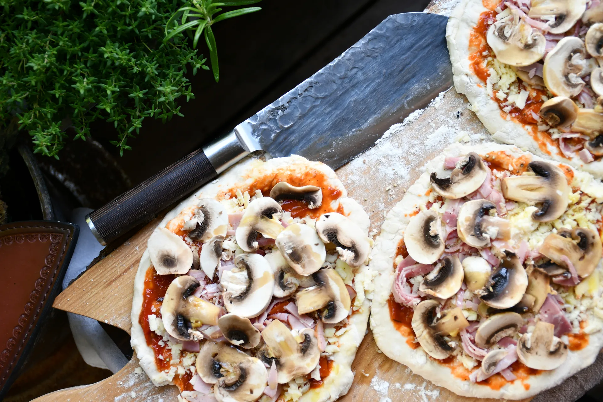 Kuro mori med saia/etui, 19,5 cm Satake