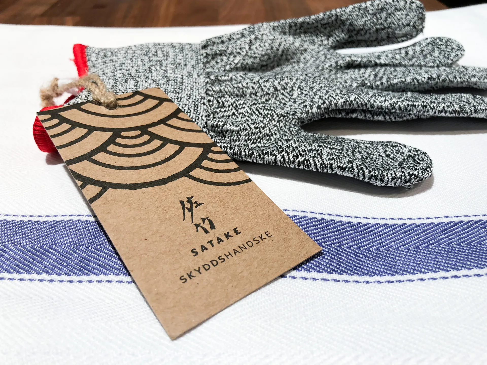 Satake beskyttelseshanske, Grå Satake