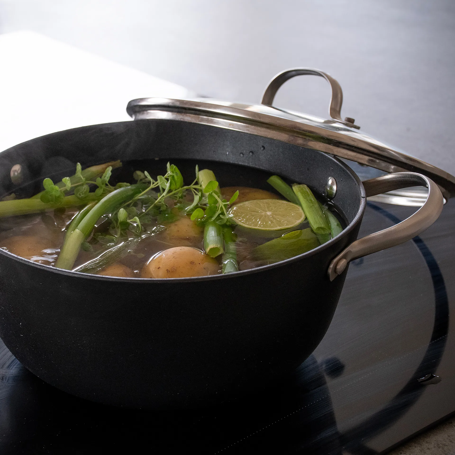 Satake kasserolle sauté med glasslokk 2-deler, 4 l Satake