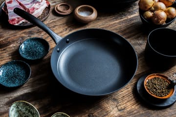 Satake stekepanne i lettvektsstøpejern keramisk - 28 cm - Satake