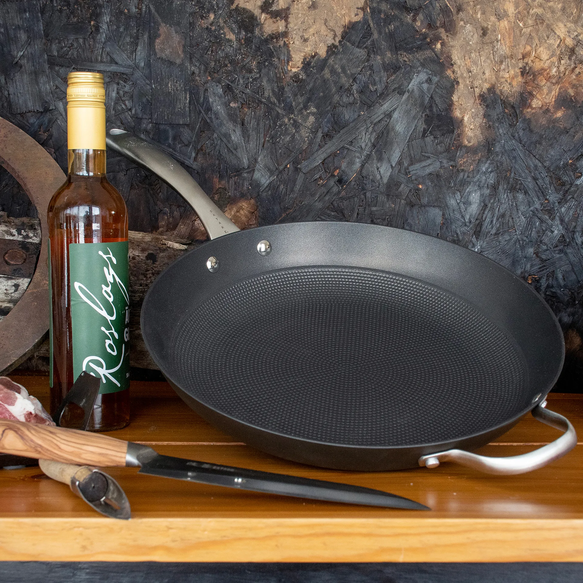 Satake stekepanne i lettvektsstøpejern non stick, 32 cm Satake