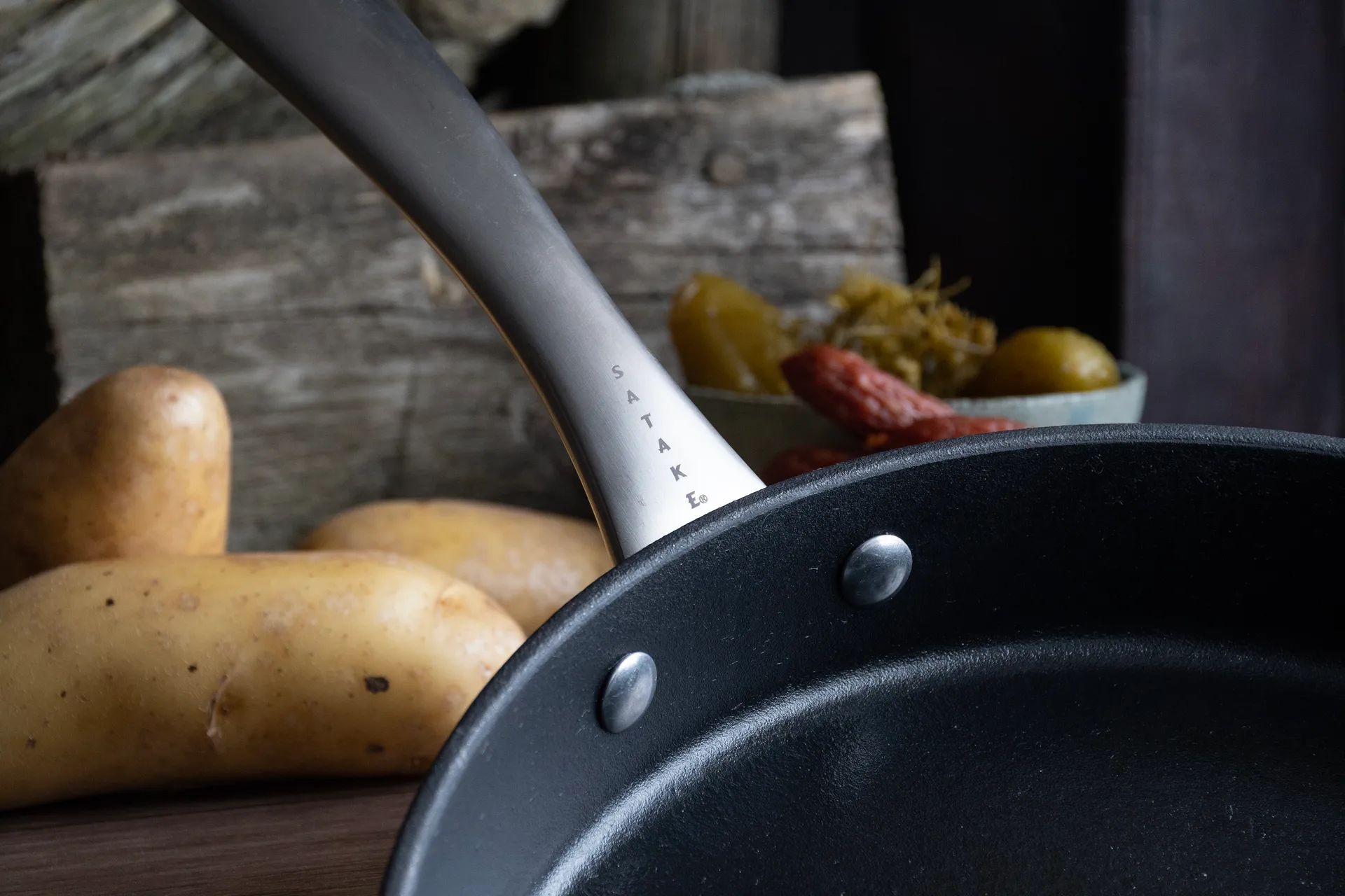 Satake støpejernspanne, 29 cm Satake