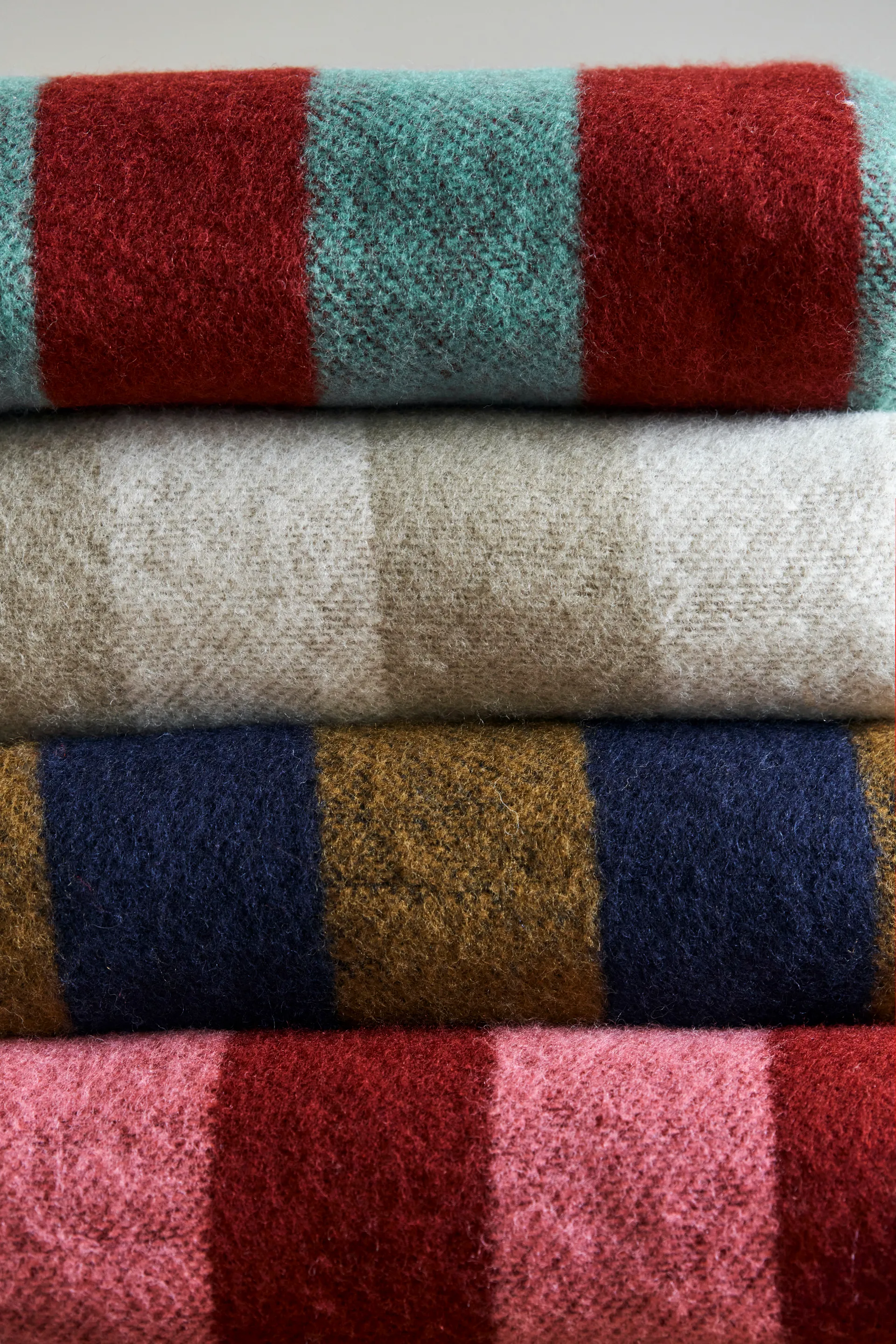 Aisles ullpledd 130x180 cm, Blå Scandi Living