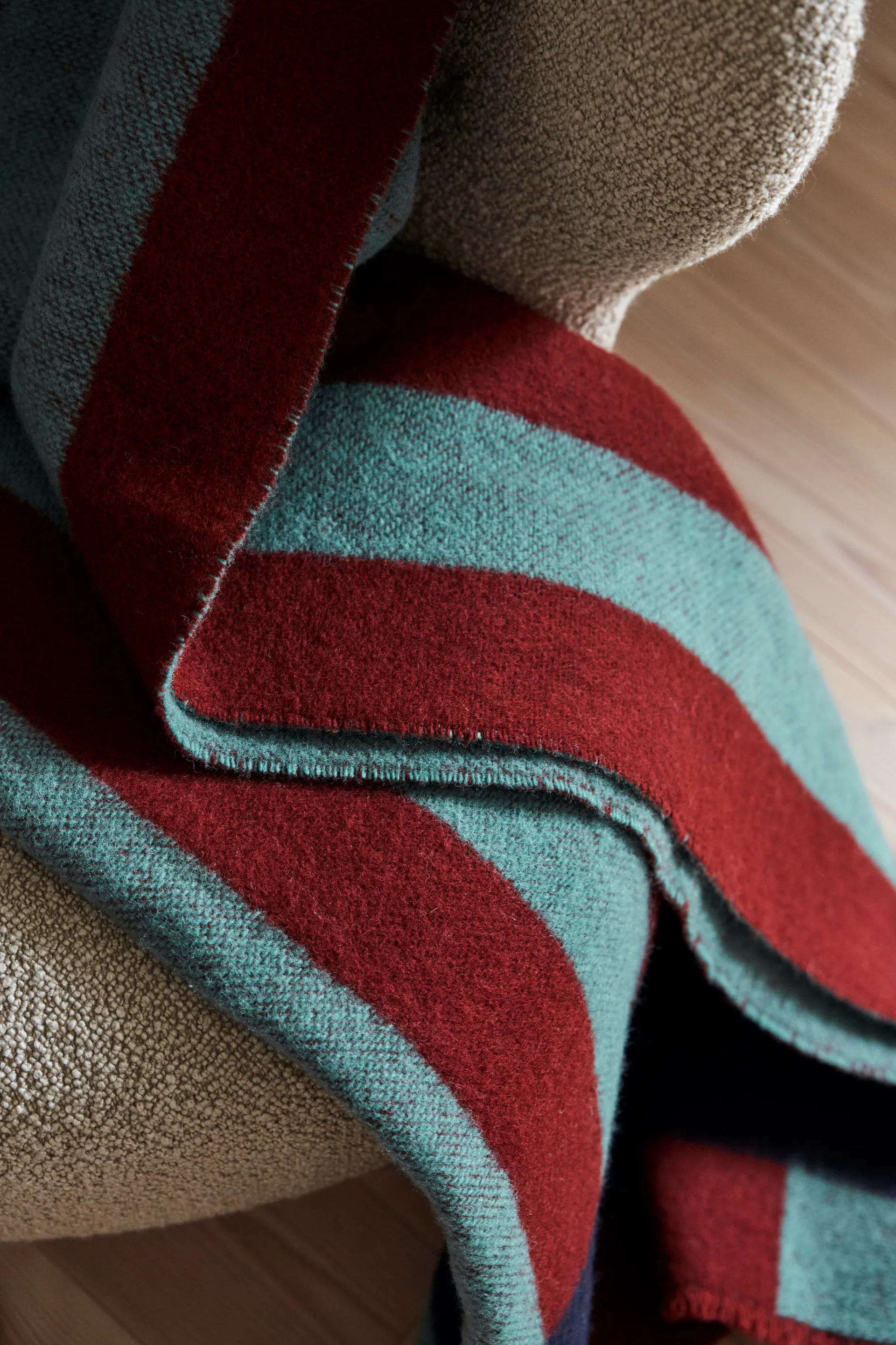 Aisles ullpledd 130x180 cm, Grønn Scandi Living