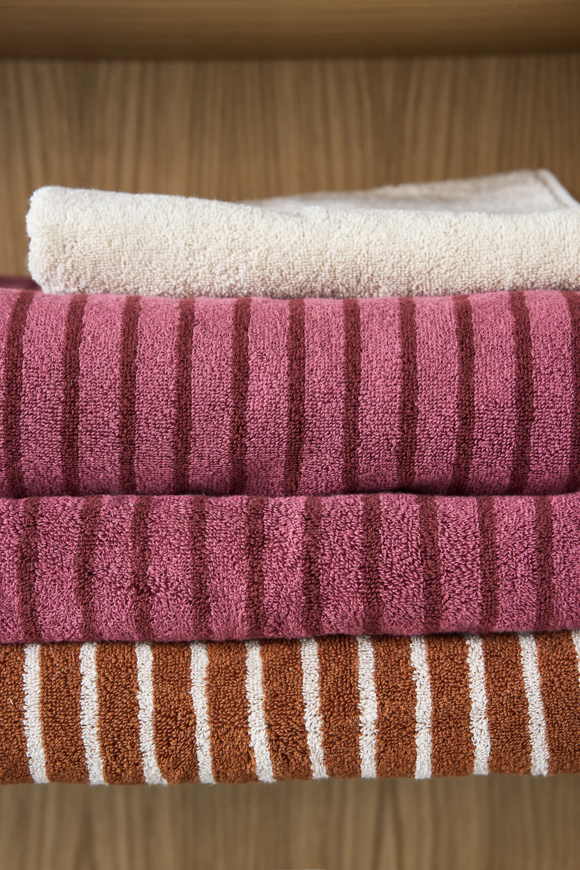 Drift badehåndkle 100x150 cm 2‑pakning - Rosa-rød Scandi Living