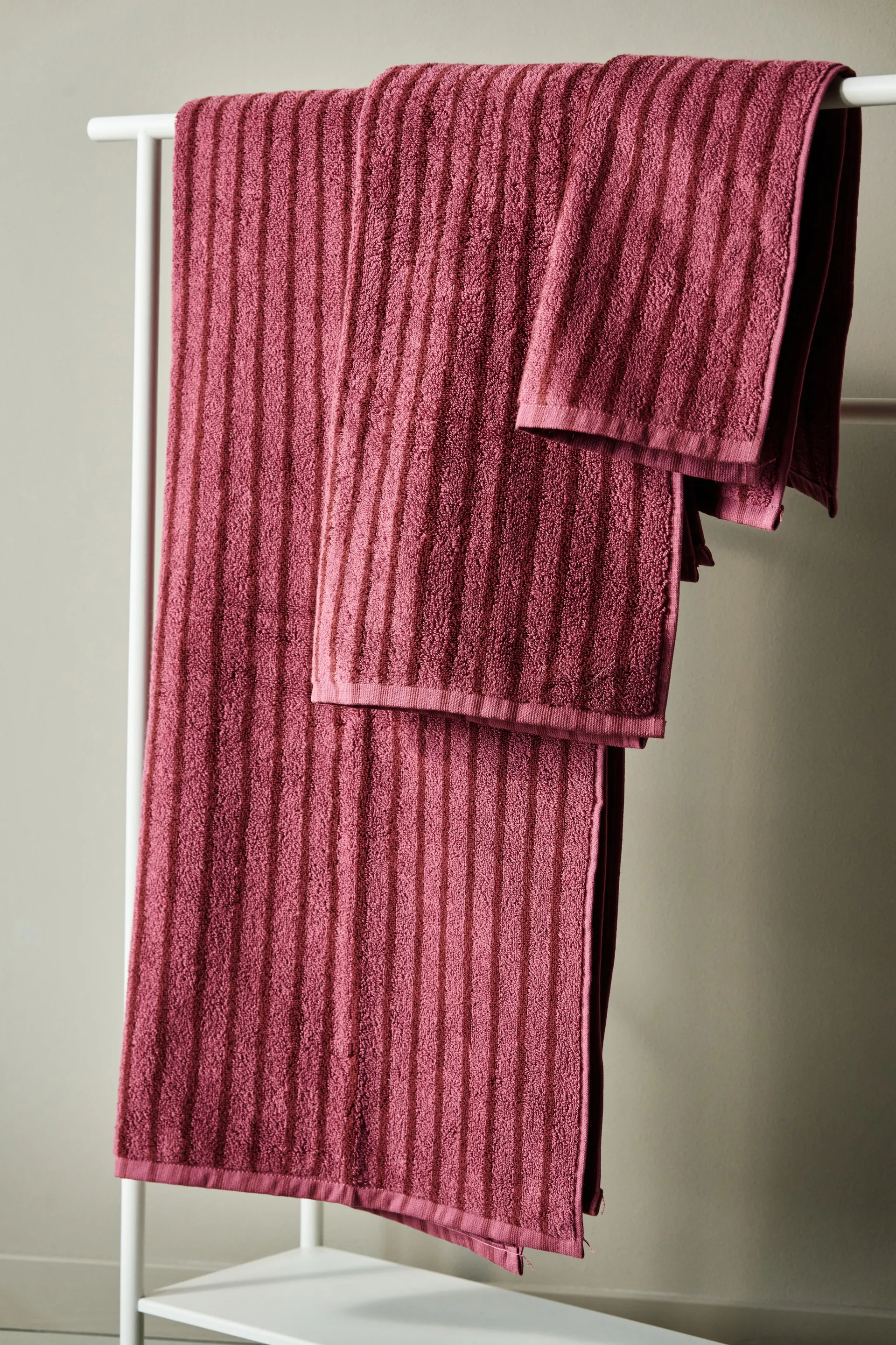 Drift badehåndkle 70x140 cm, Rosa-rød Scandi Living