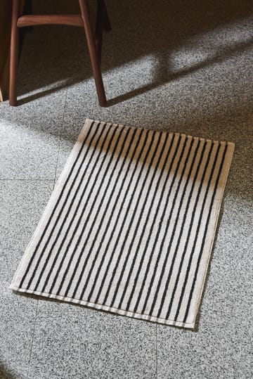 Drift baderomsmatte 50x70 cm - Hvit-svart - Scandi Living