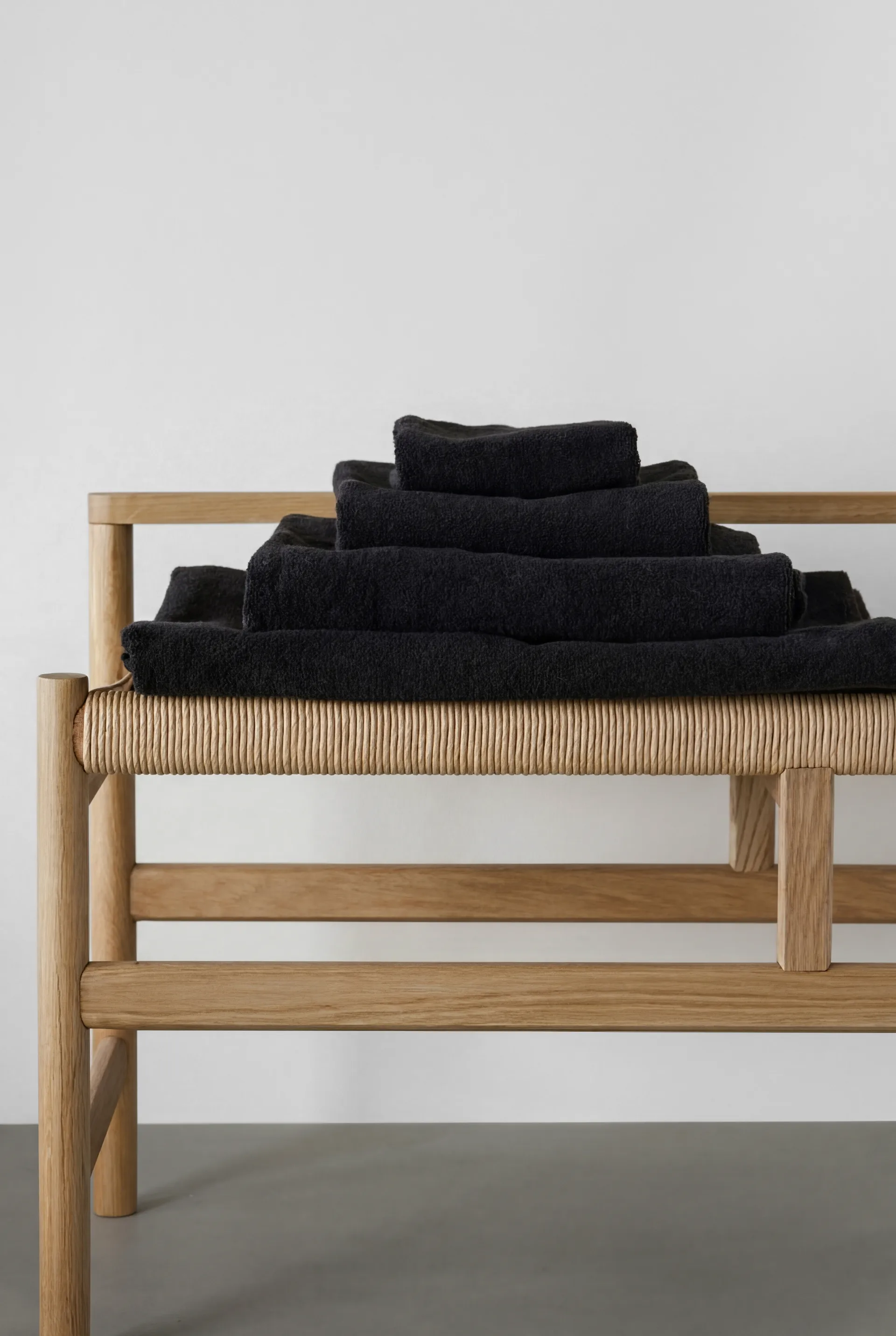 Drift håndkle 50x70 cm, Svart Scandi Living