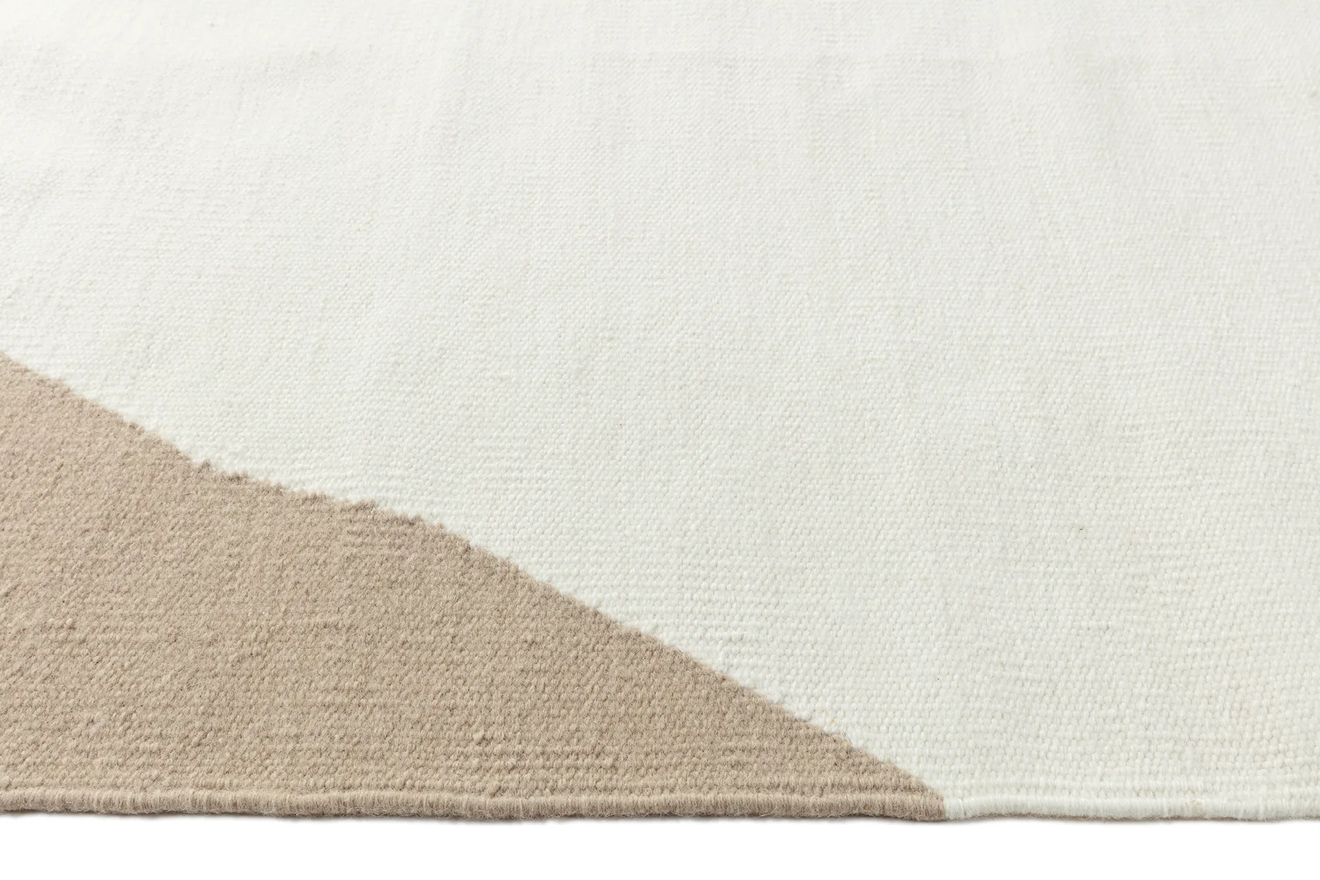 Flow ullteppe hvit-beige, 170x240 cm Scandi Living