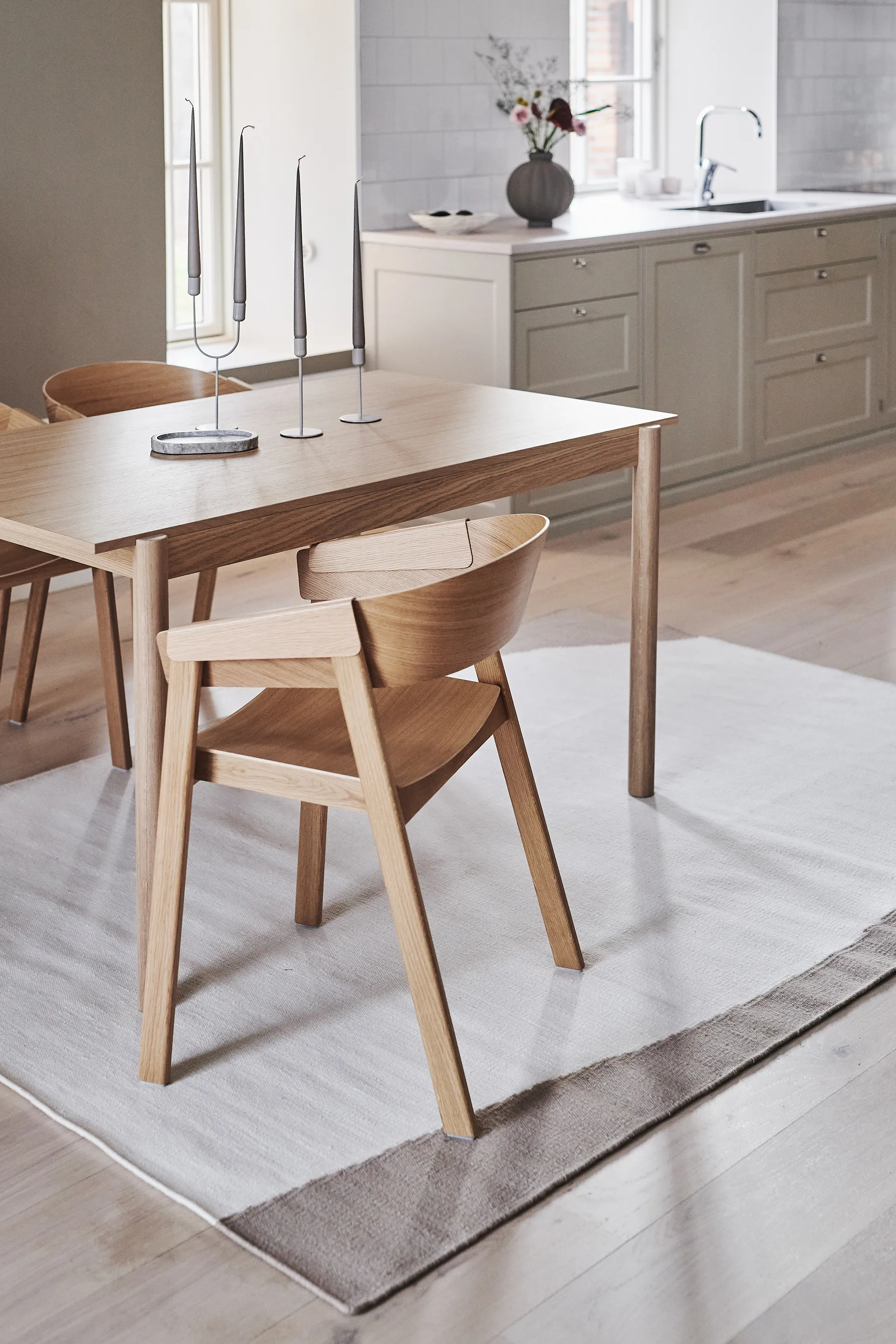 Flow ullteppe hvit-beige, 170x240 cm Scandi Living