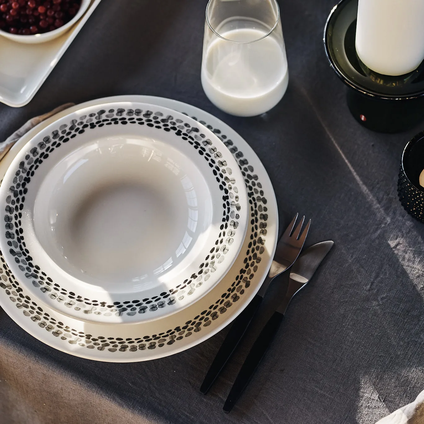 Klappersten tallerken 28 cm 4-stk., svart-hvit Scandi Living