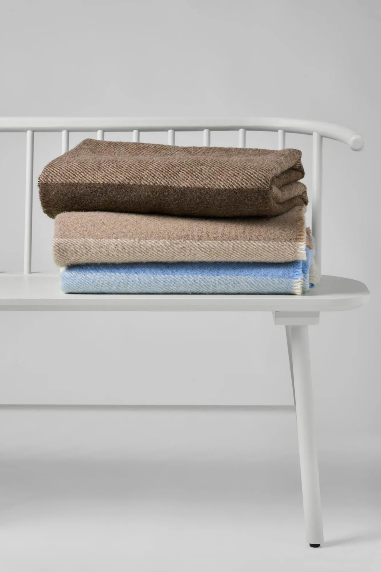 Row stripete ullpledd, Lyseblå, 120x185 cm Scandi Living