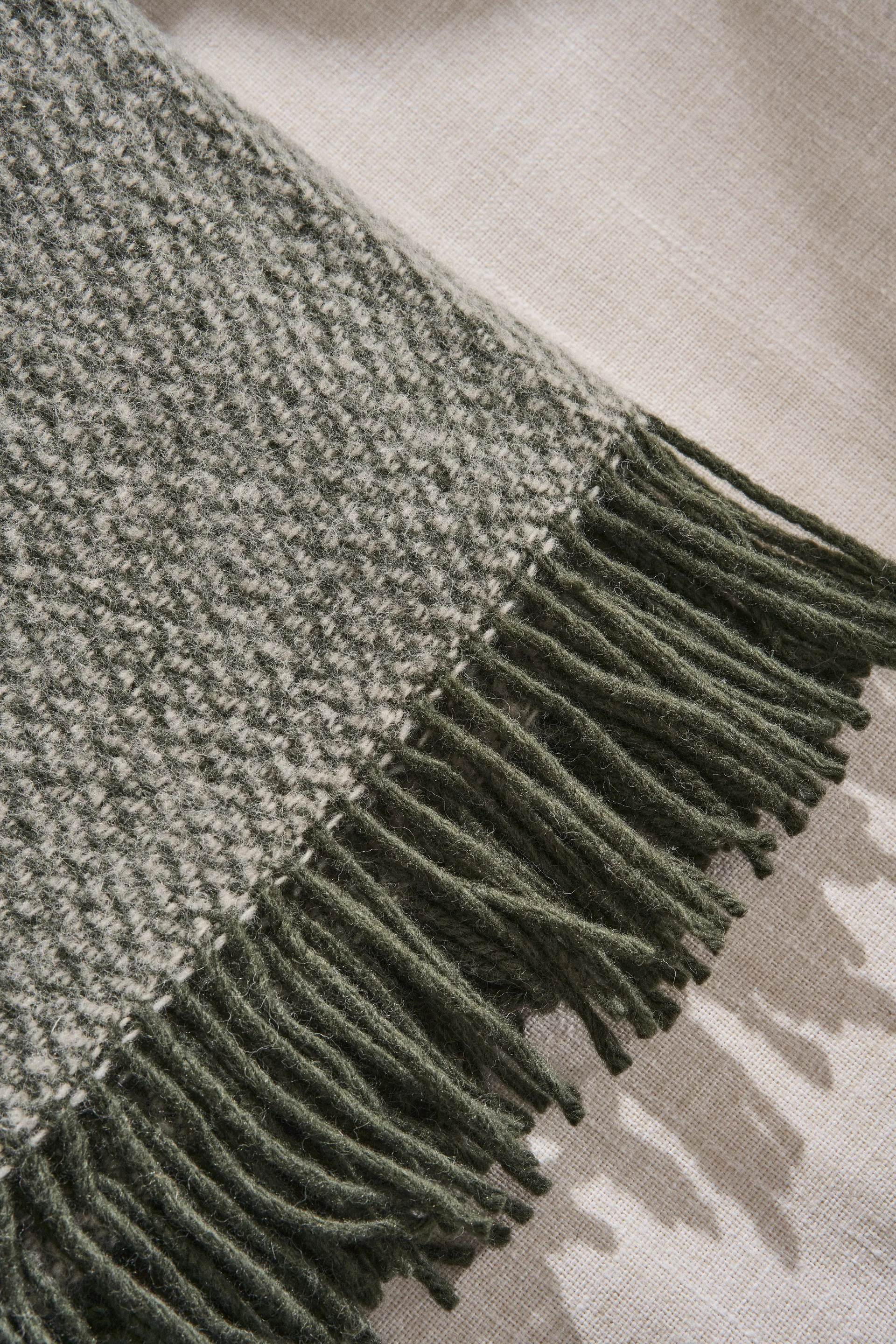 Sandstone ullpledd 130x180 cm, Khaki grønn Scandi Living