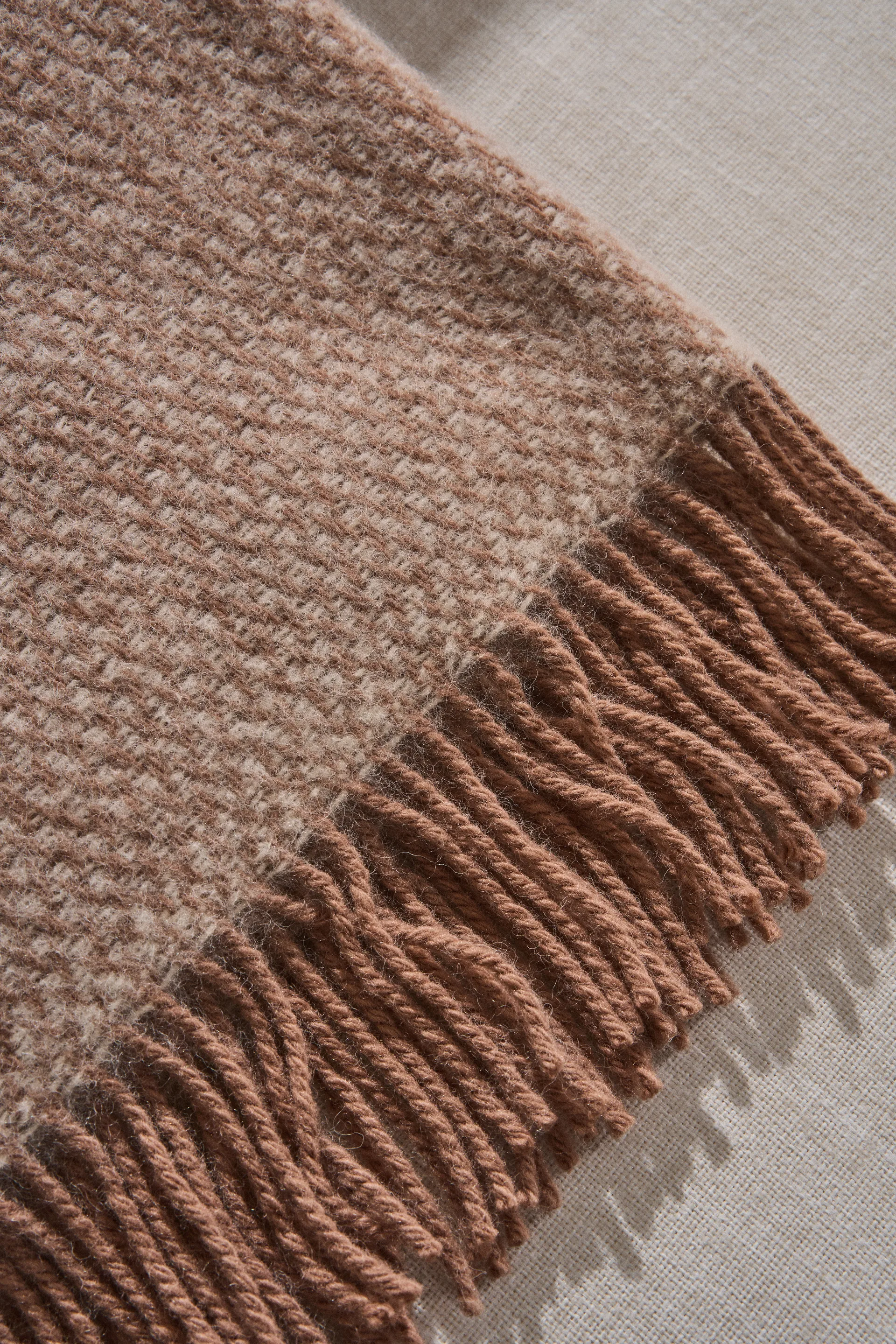 Sandstone ullpledd 130x180 cm, Mocca Scandi Living