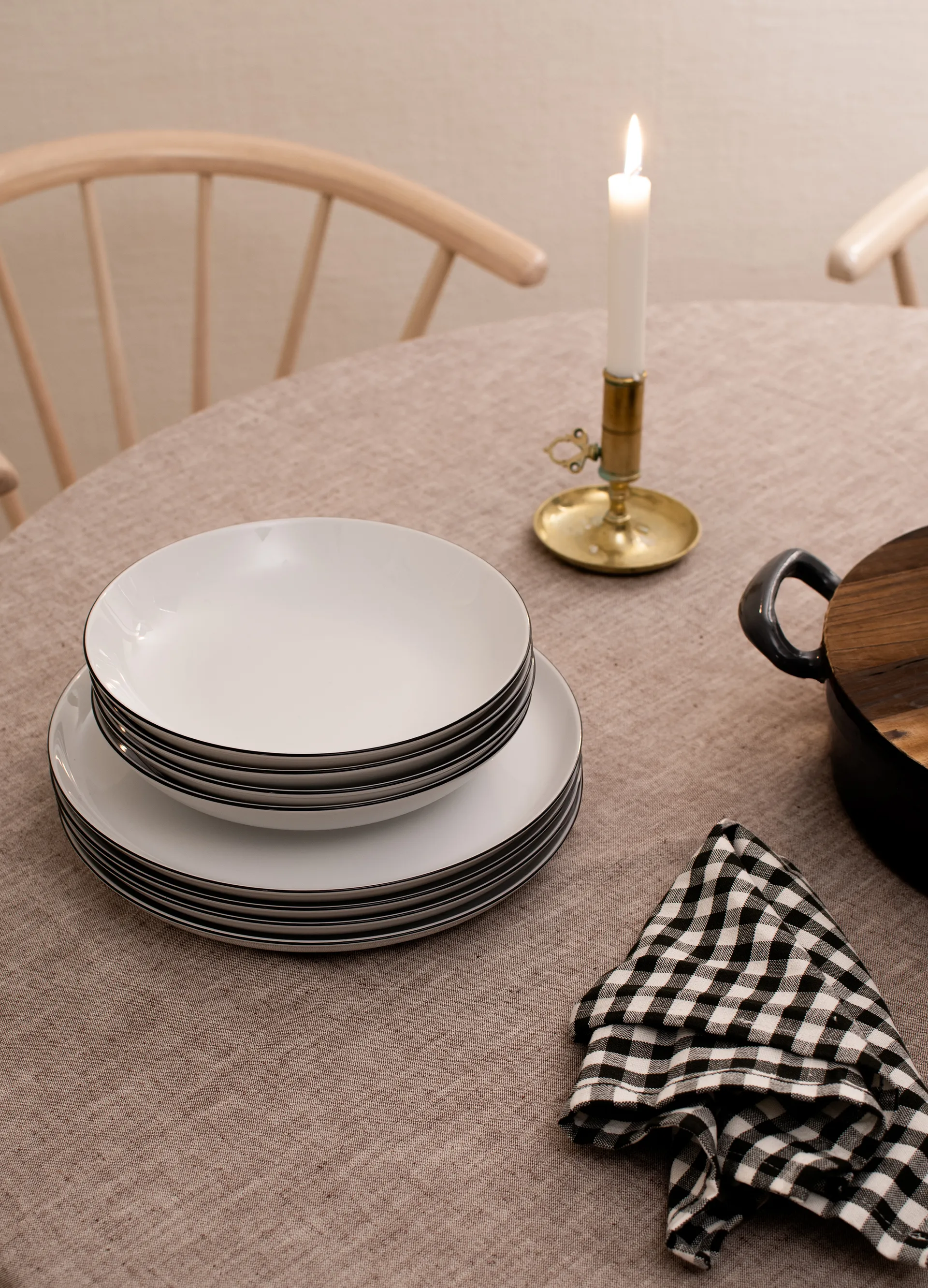 Lido black line servisesett 12 deler, Hvit med sort kant Seltmann Weiden
