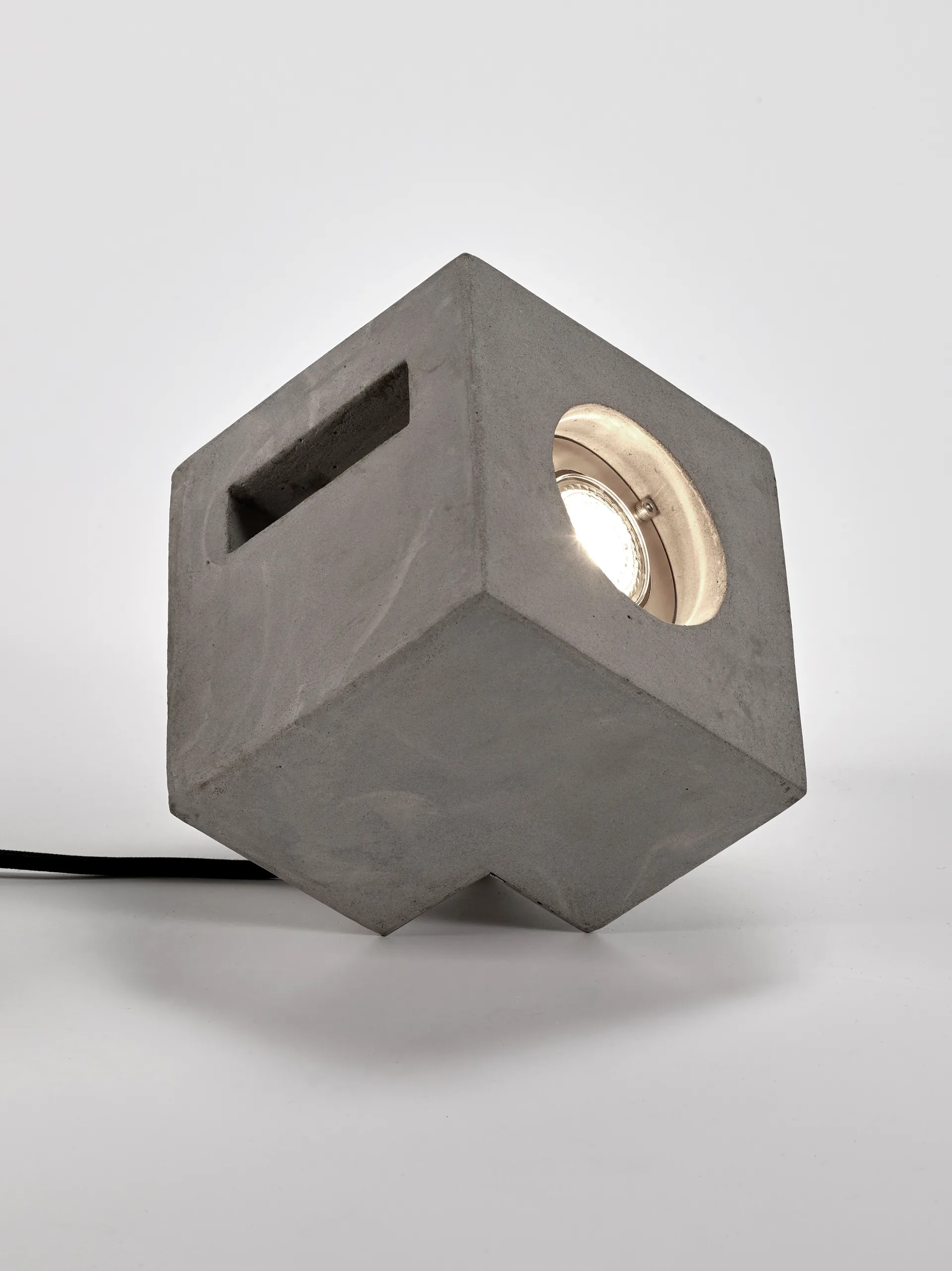 Cube gulvlampe 15 x 15 cm, Cement Serax