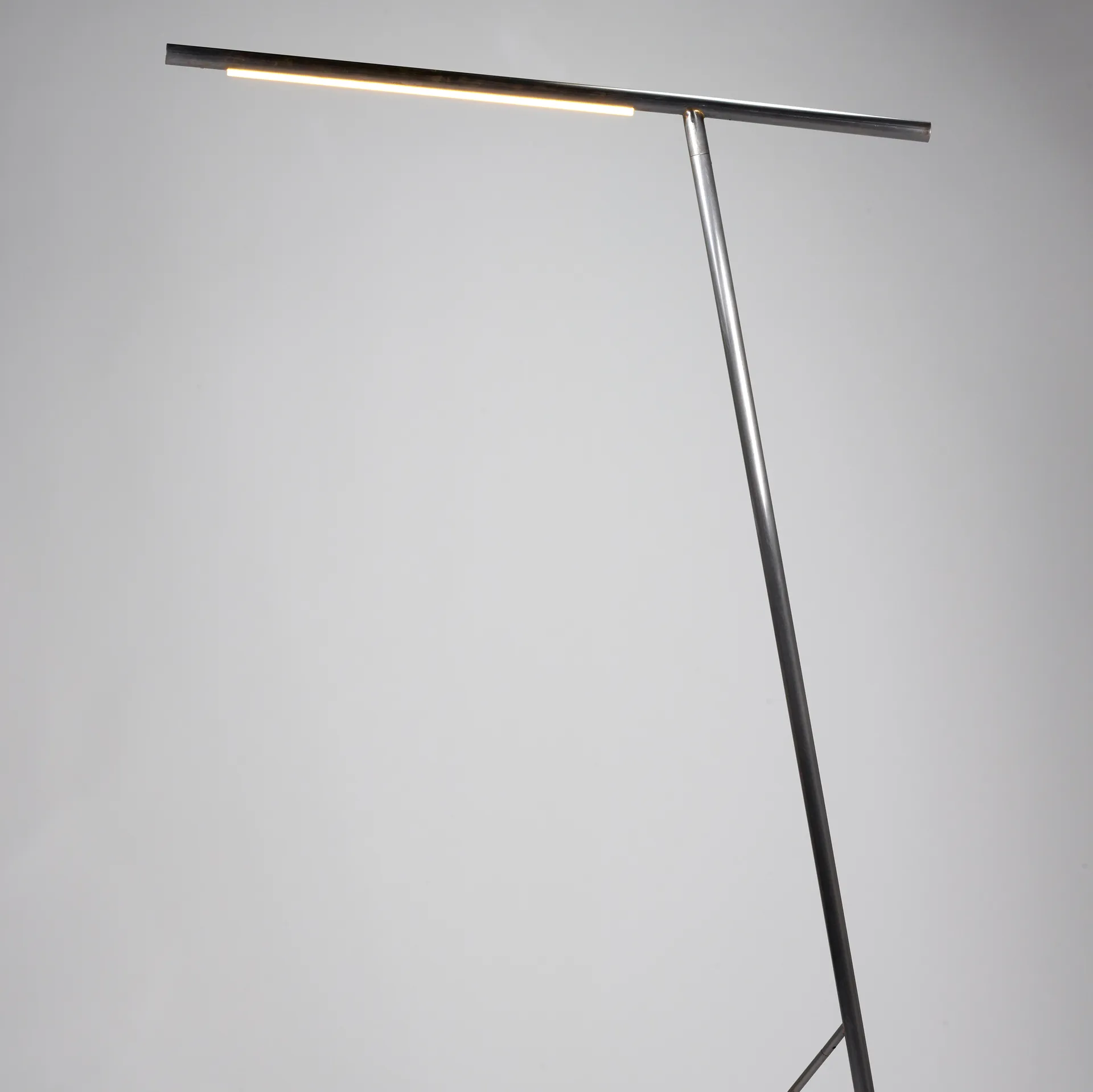 Mattia gulvlampe, Steel-brass Serax