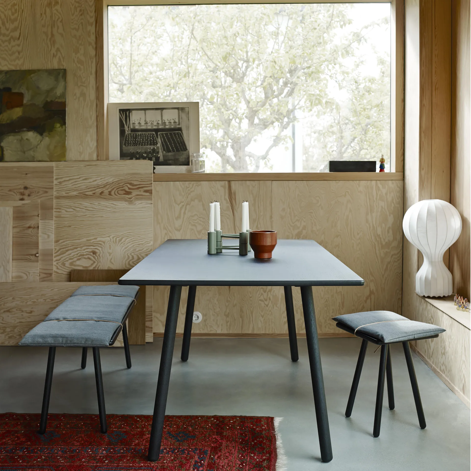 Georg benk, svartlakkert eik Skagerak