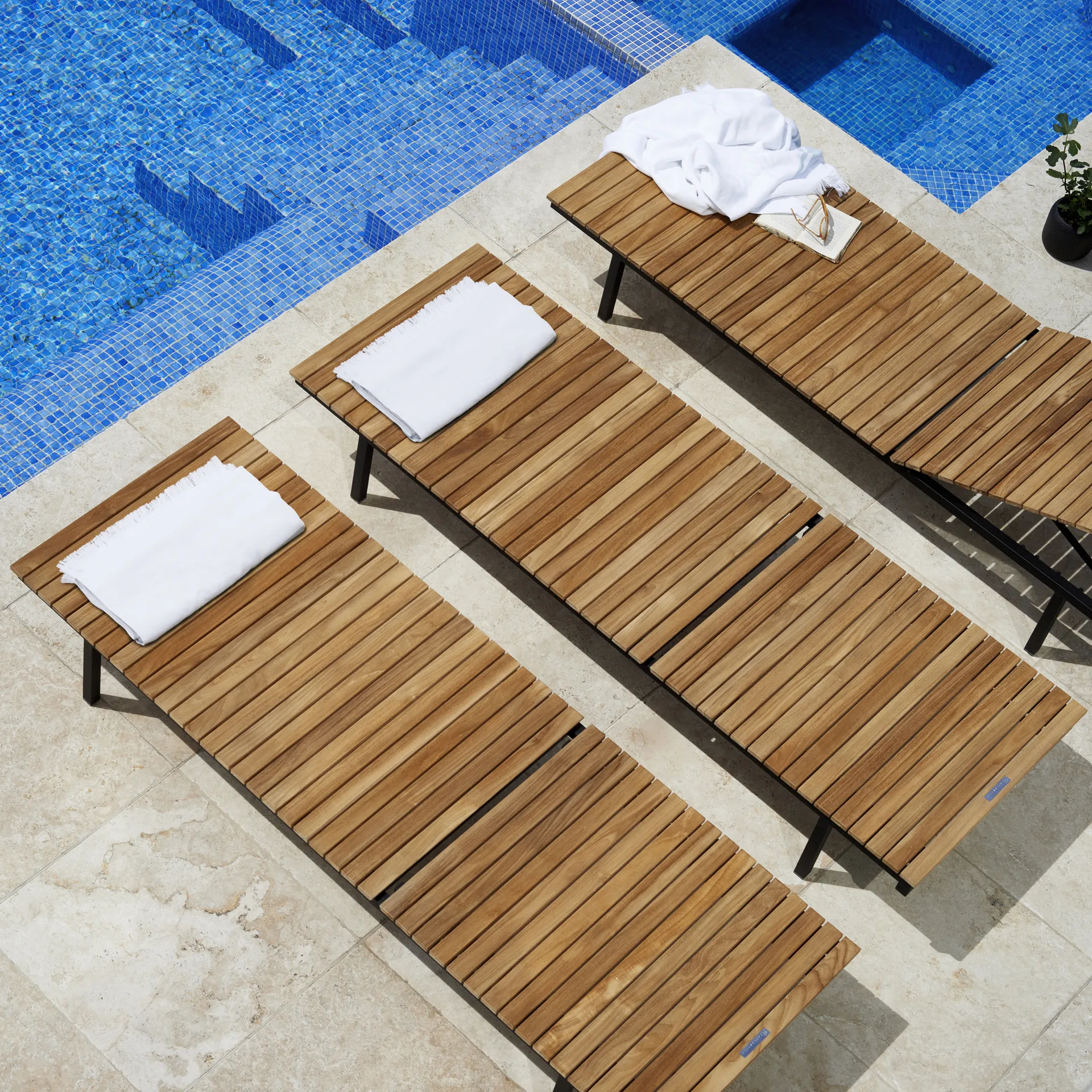 Häringe solseng, Sunbrella Natté Nature Grey-teak-svart Skargaarden