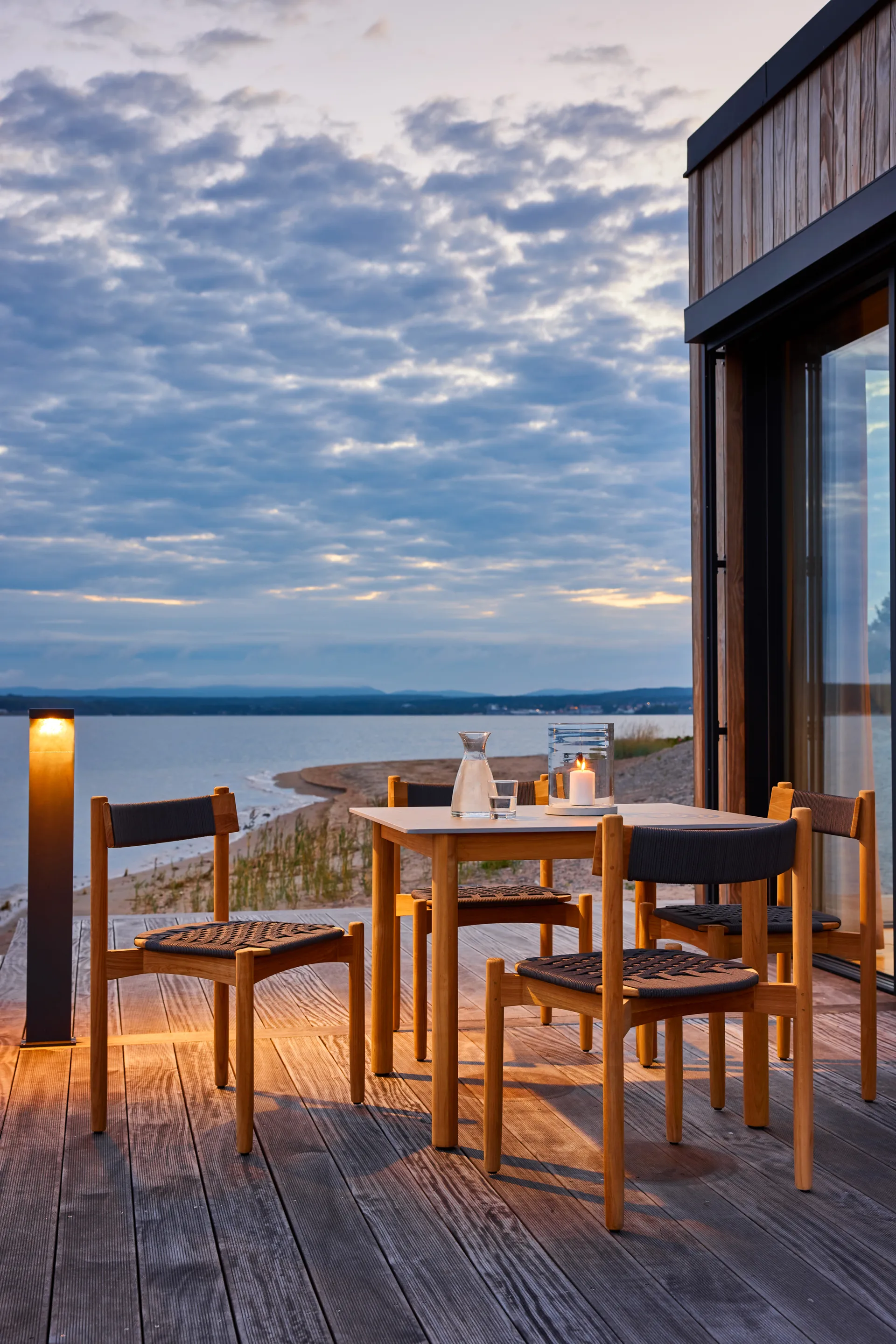 Koster spisebord 98x95x74 cm - Komposittplate og teak Skargaarden