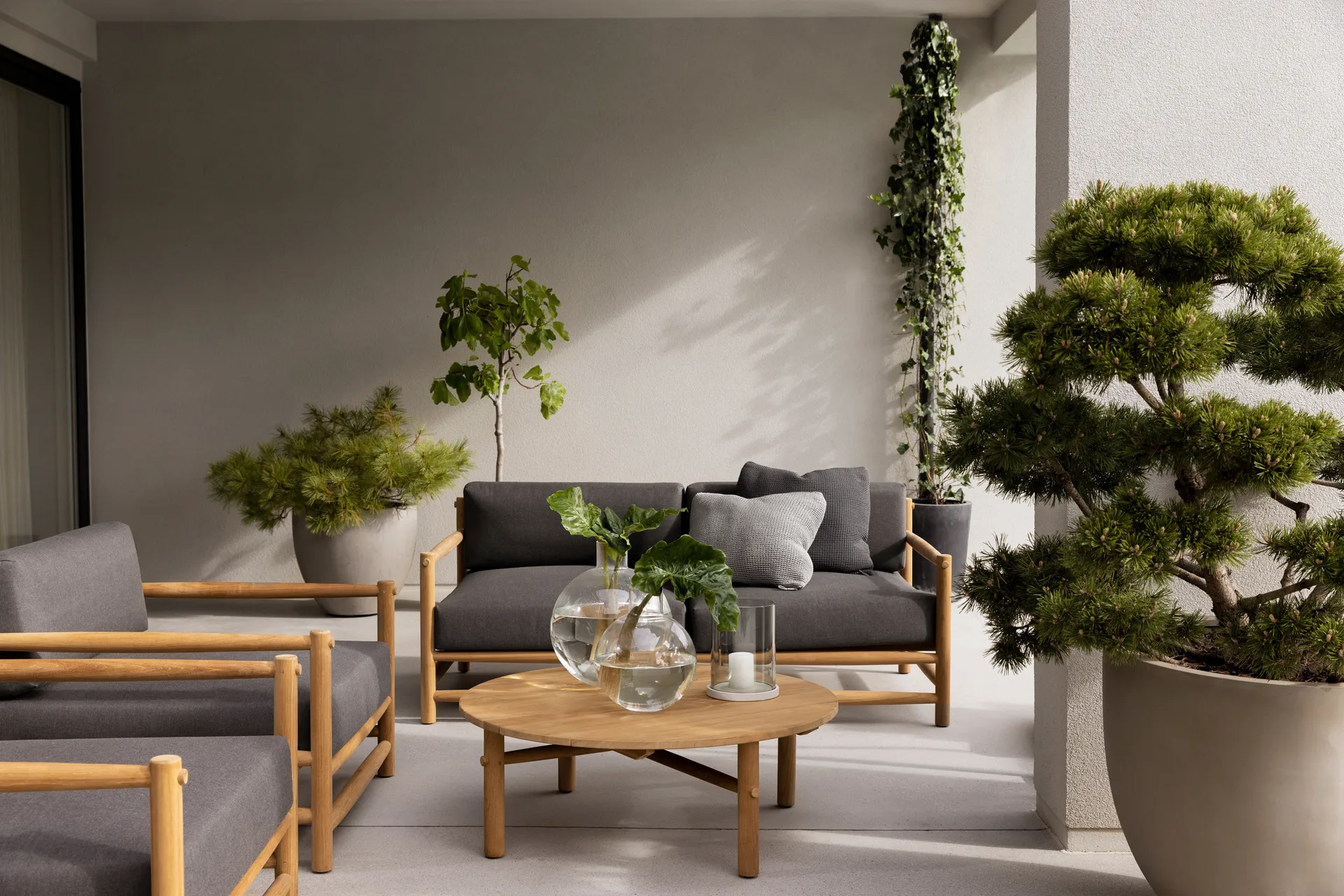 Saltholm loungestol teak - gråbrun pute,  Skargaarden