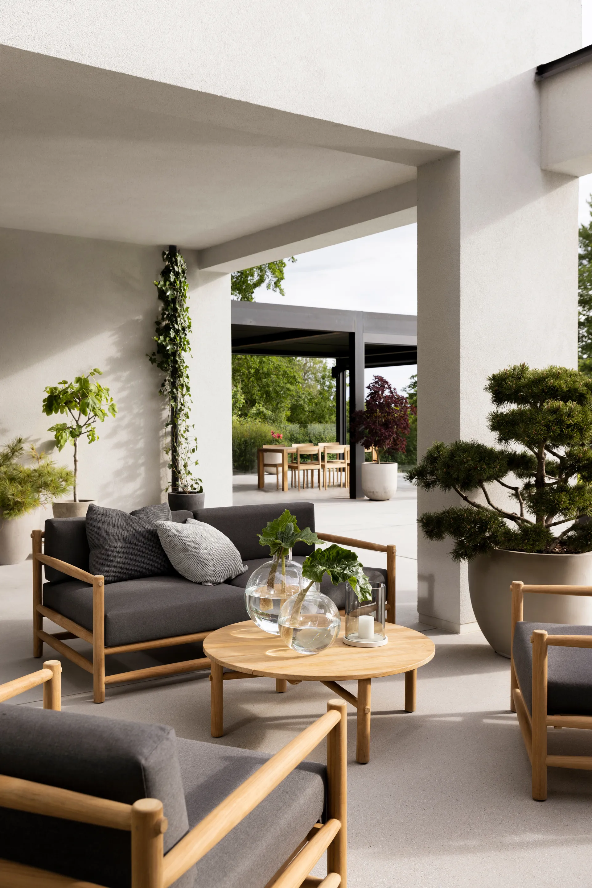 Saltholm sofa teak - gråbrun pute,  Skargaarden