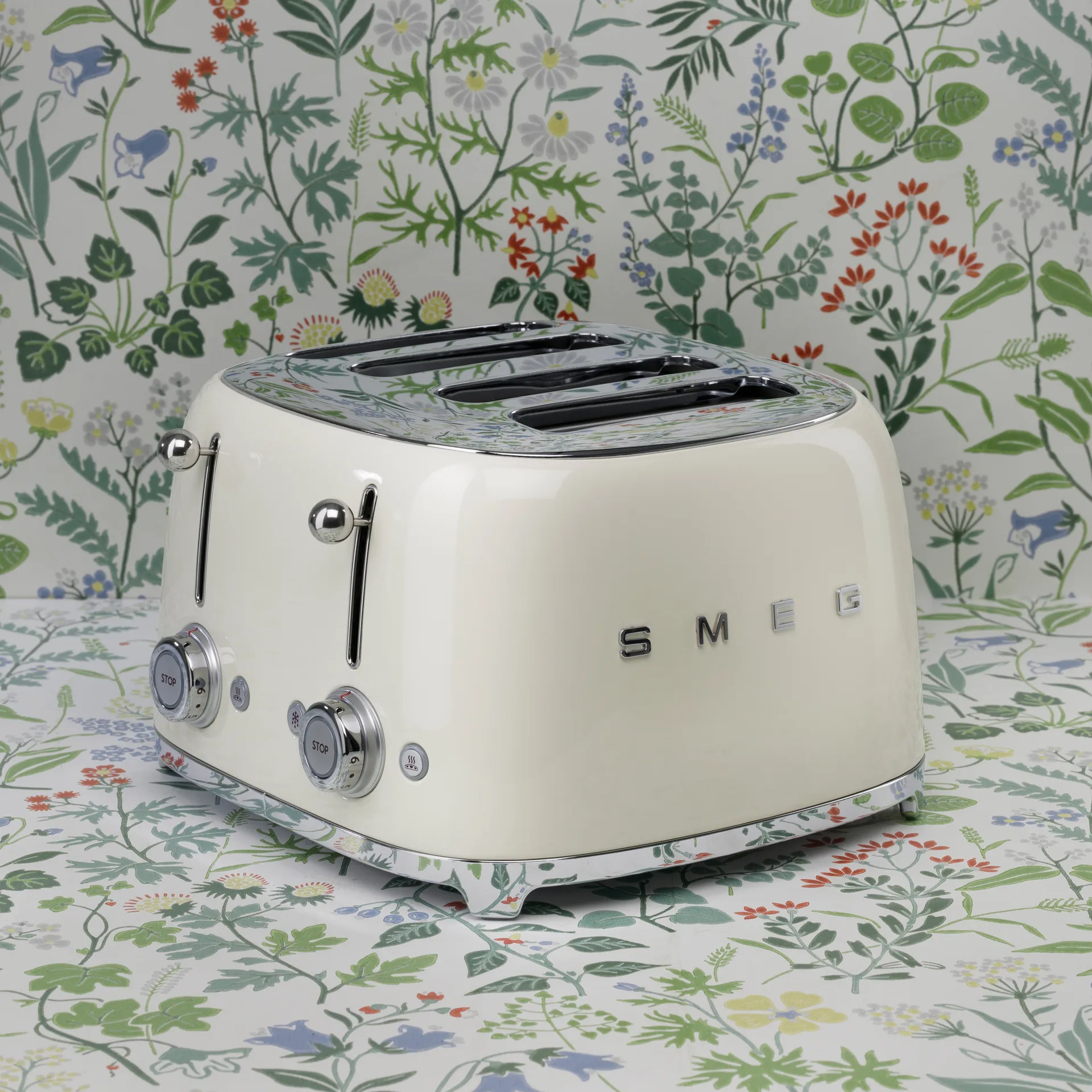 Smeg 50's Style brødrister 4x4 skiver, Créme hvit Smeg