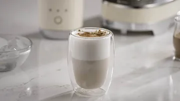 Smeg 50's Style espressomaskin med melkeskummer - Krem - Smeg