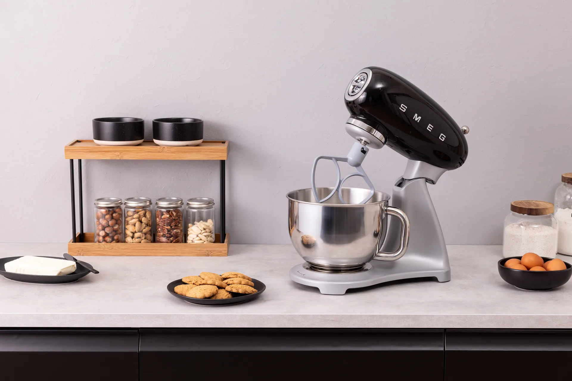 Smeg 50's Style kjøkkenmaskin 4,8 L, Svart-sølv 800 W Smeg