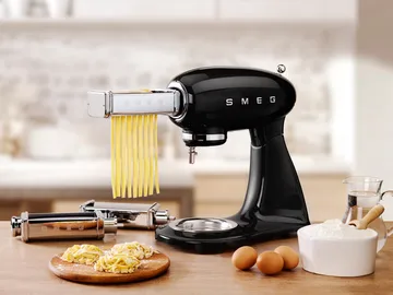 Smeg 50's Style kjøkkenmaskin 4,8 L - Svart - Smeg