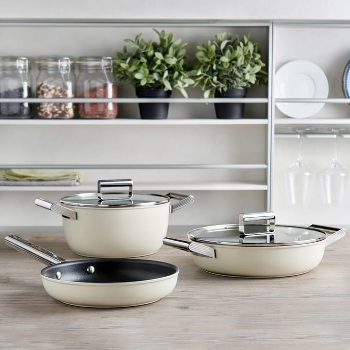 SMEG 50's Style traktørpanne med lokk Ø 28 cm, Creme Smeg