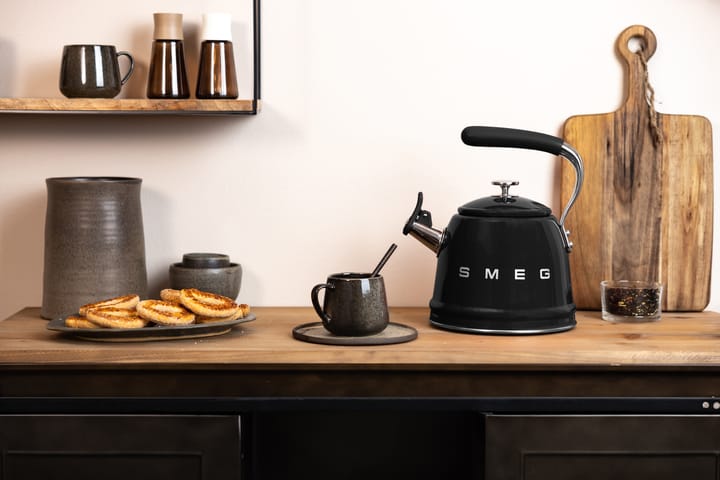 Smeg 50's Style Vannkoker med fløyte, Black Smeg