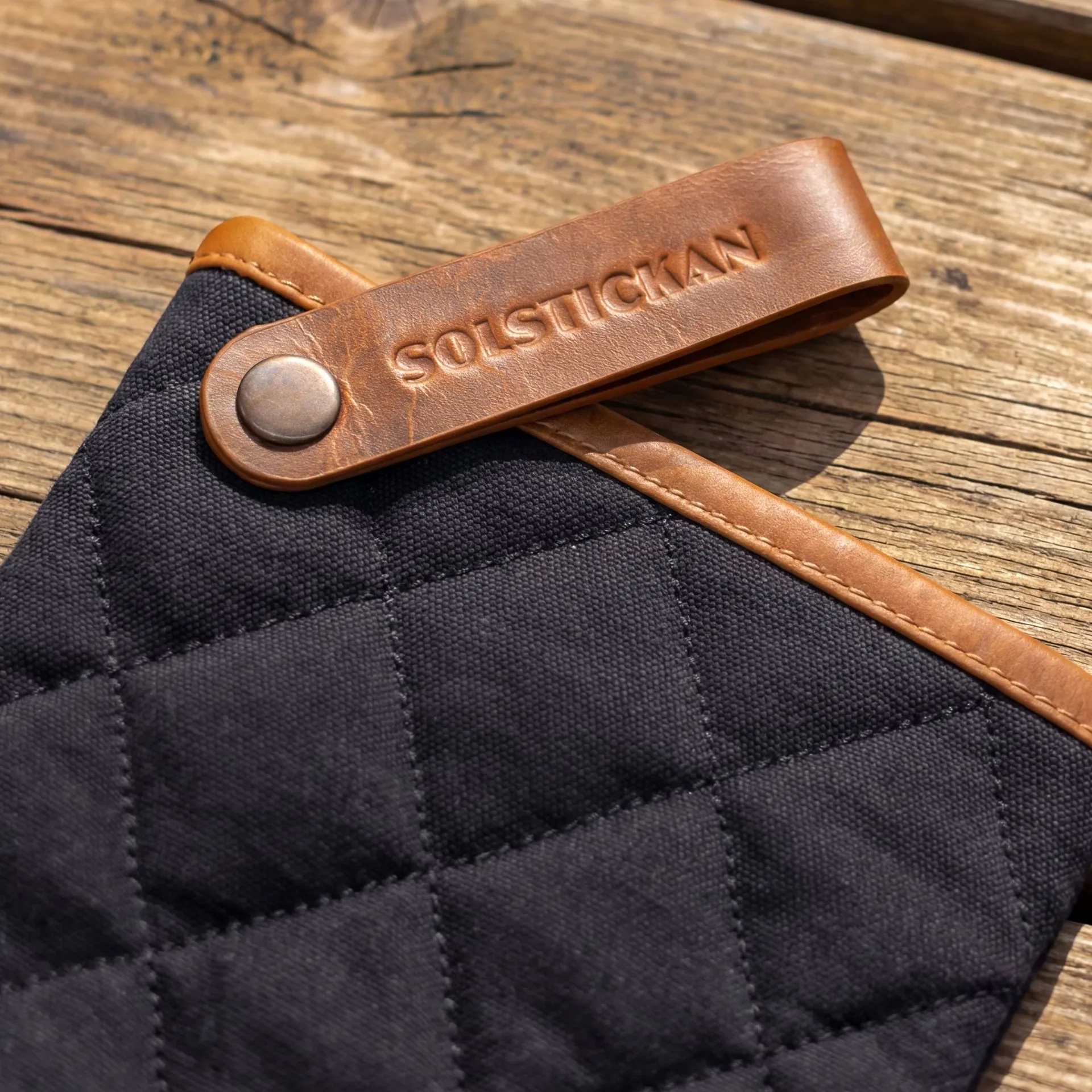 Solstickan grytevott canvas, Svart Solstickan Design
