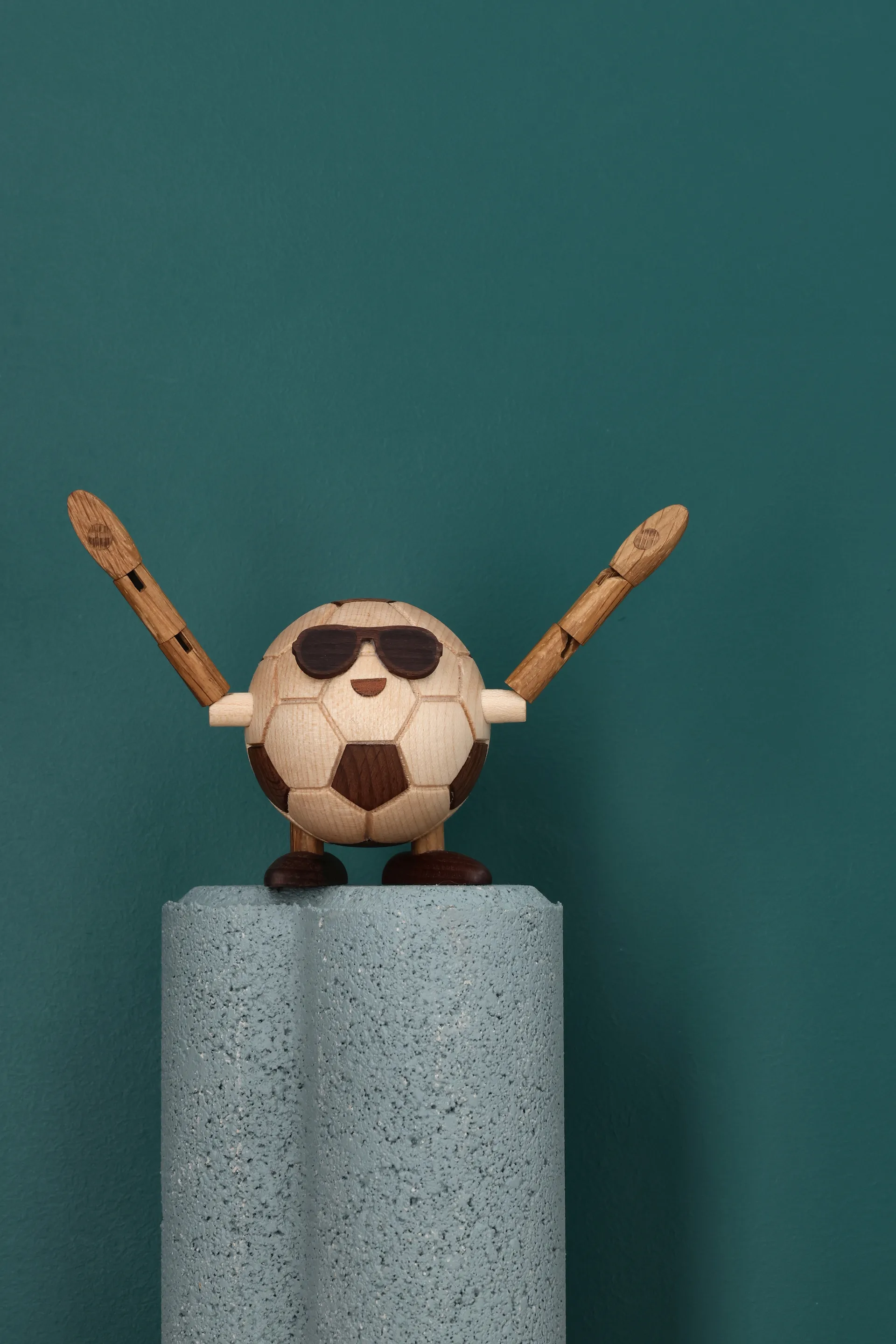 Billy Ball fotballfigur, Beige, 8x6,5x6,7 cm Spring Copenhagen