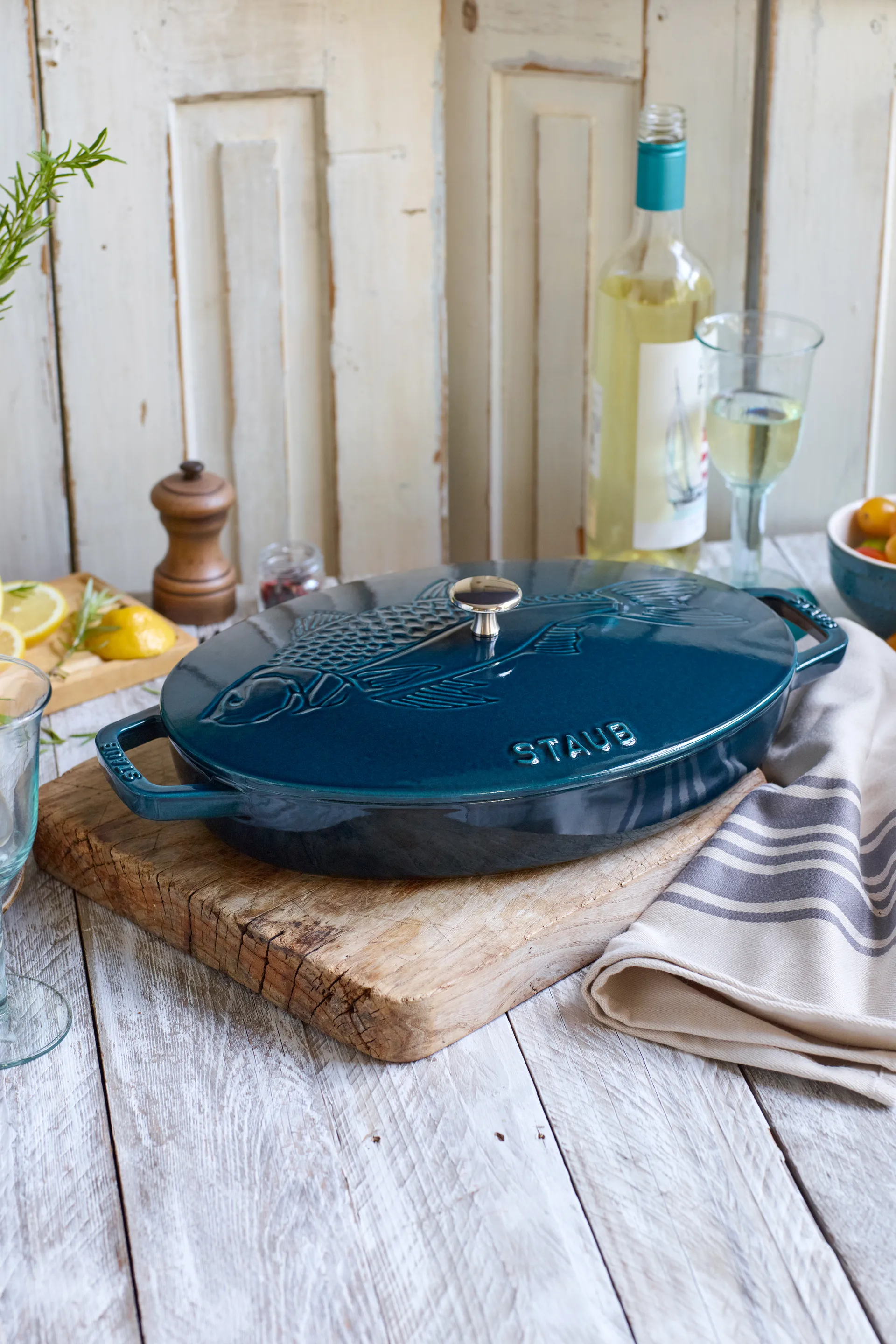 La Mer oval gryte, tre lager emalje, 32 cm STAUB