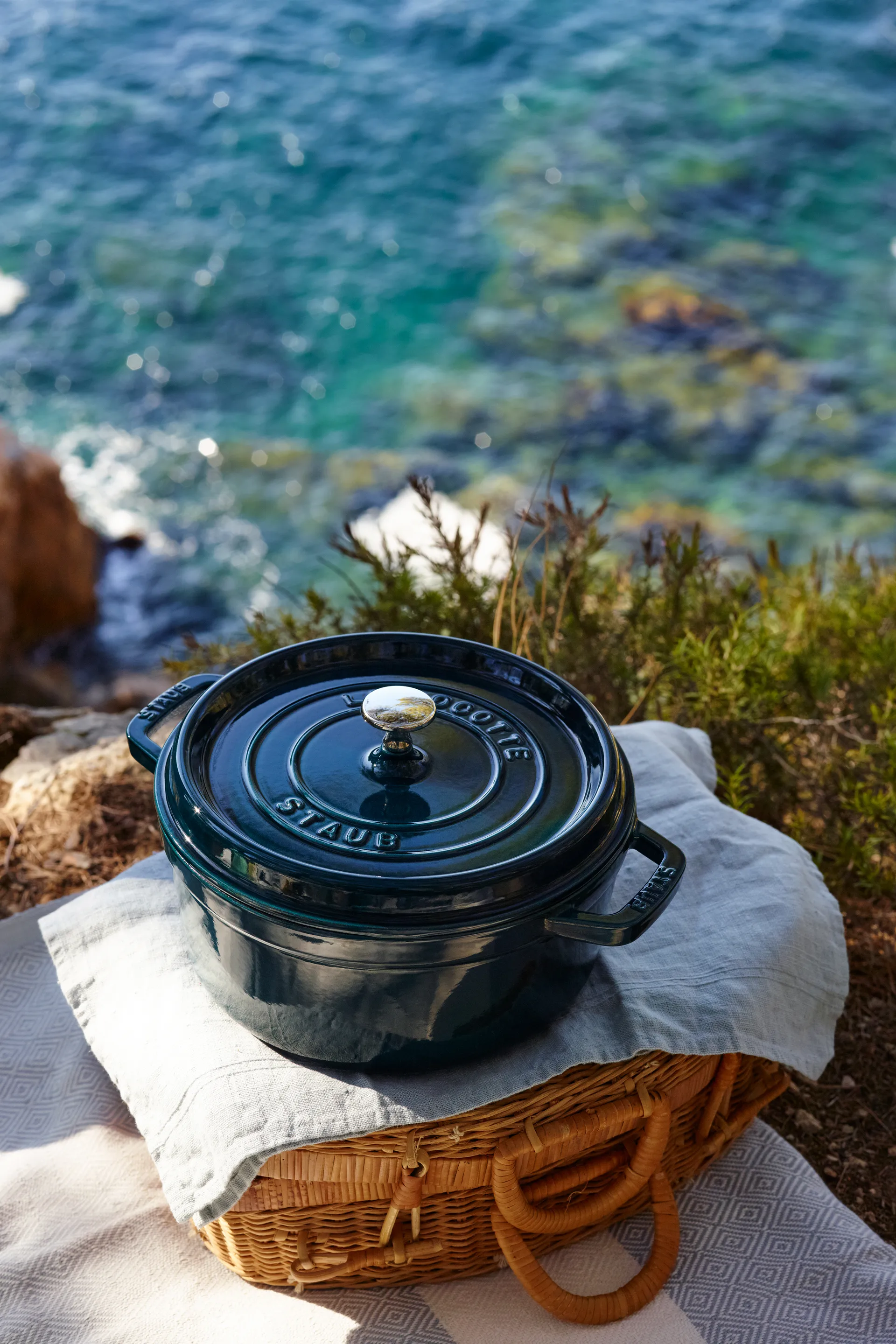 La Mer rund gryte, tre lager emalje, 3,8 l STAUB