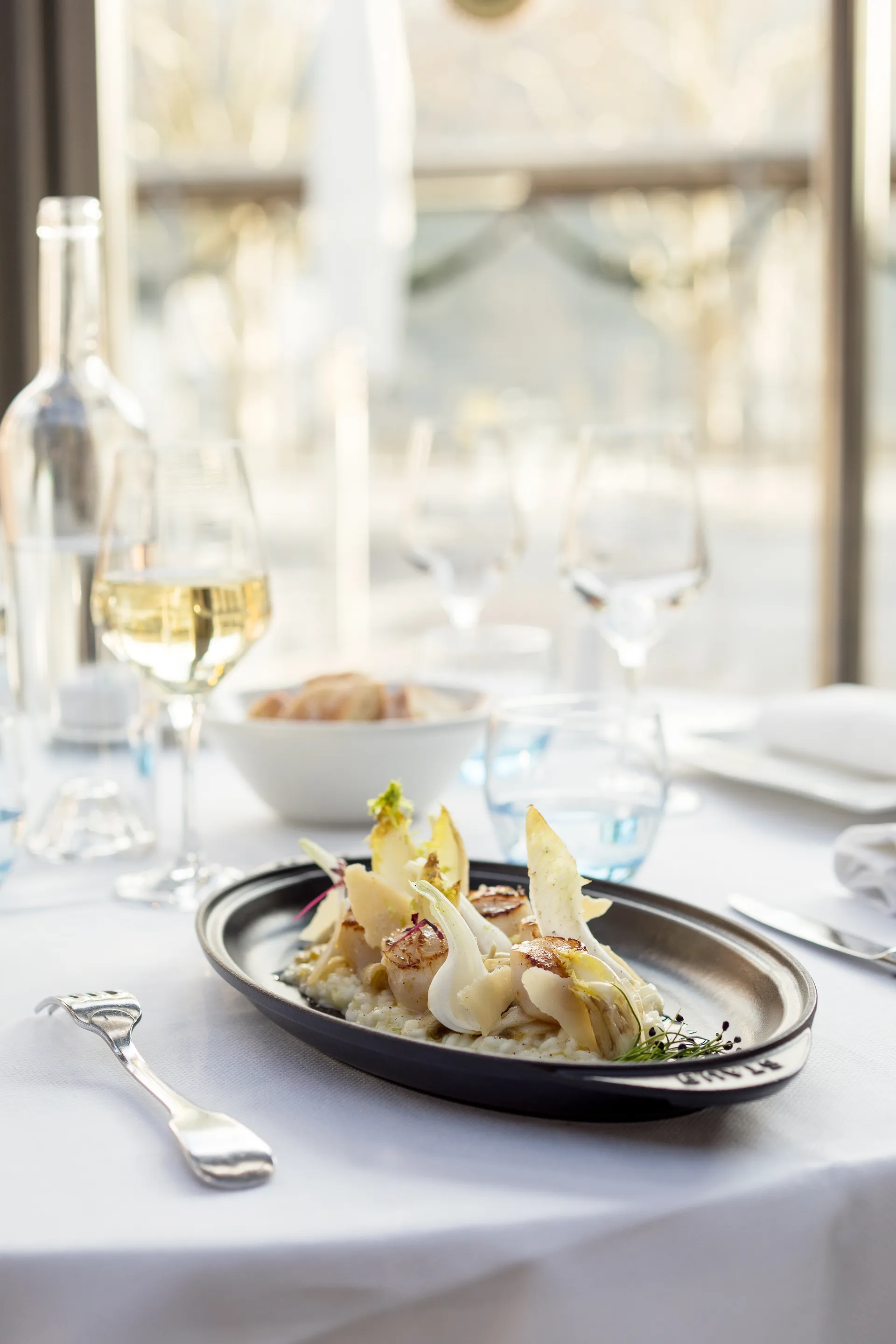 Staub oval fiskeform av støpejern, svart STAUB