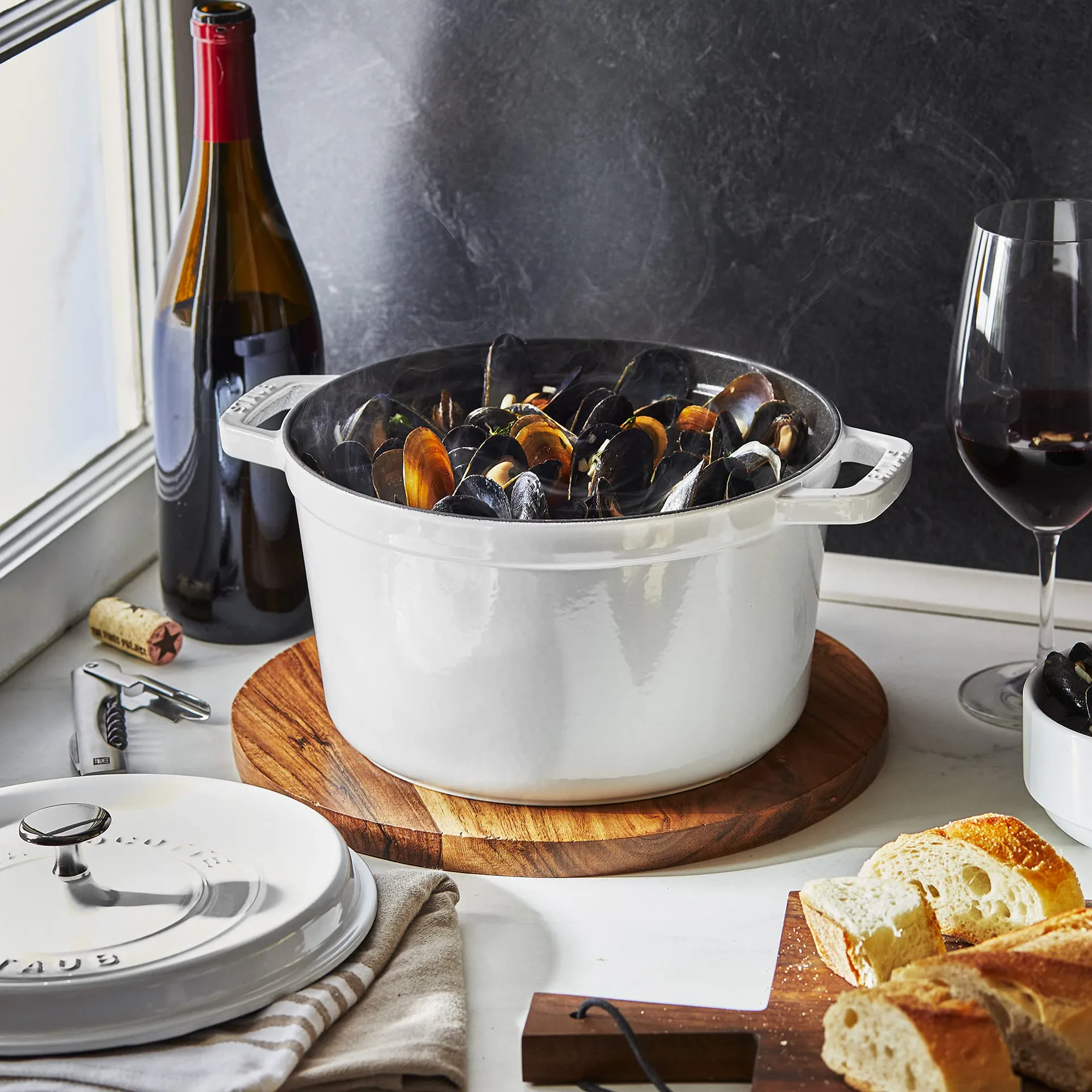 Staub rund gryte høy modell 4,8 L, White Truffle STAUB