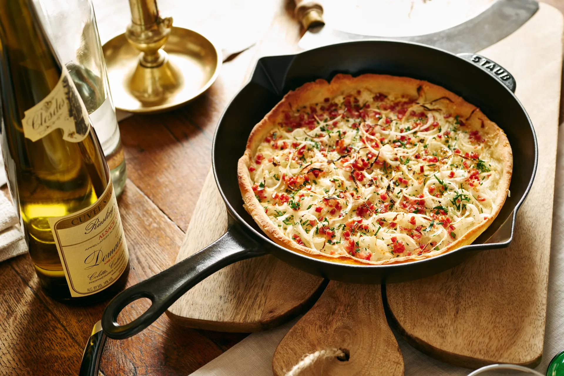 Staub stekepanne støpejern med helletut Ø26 cm, Svart STAUB