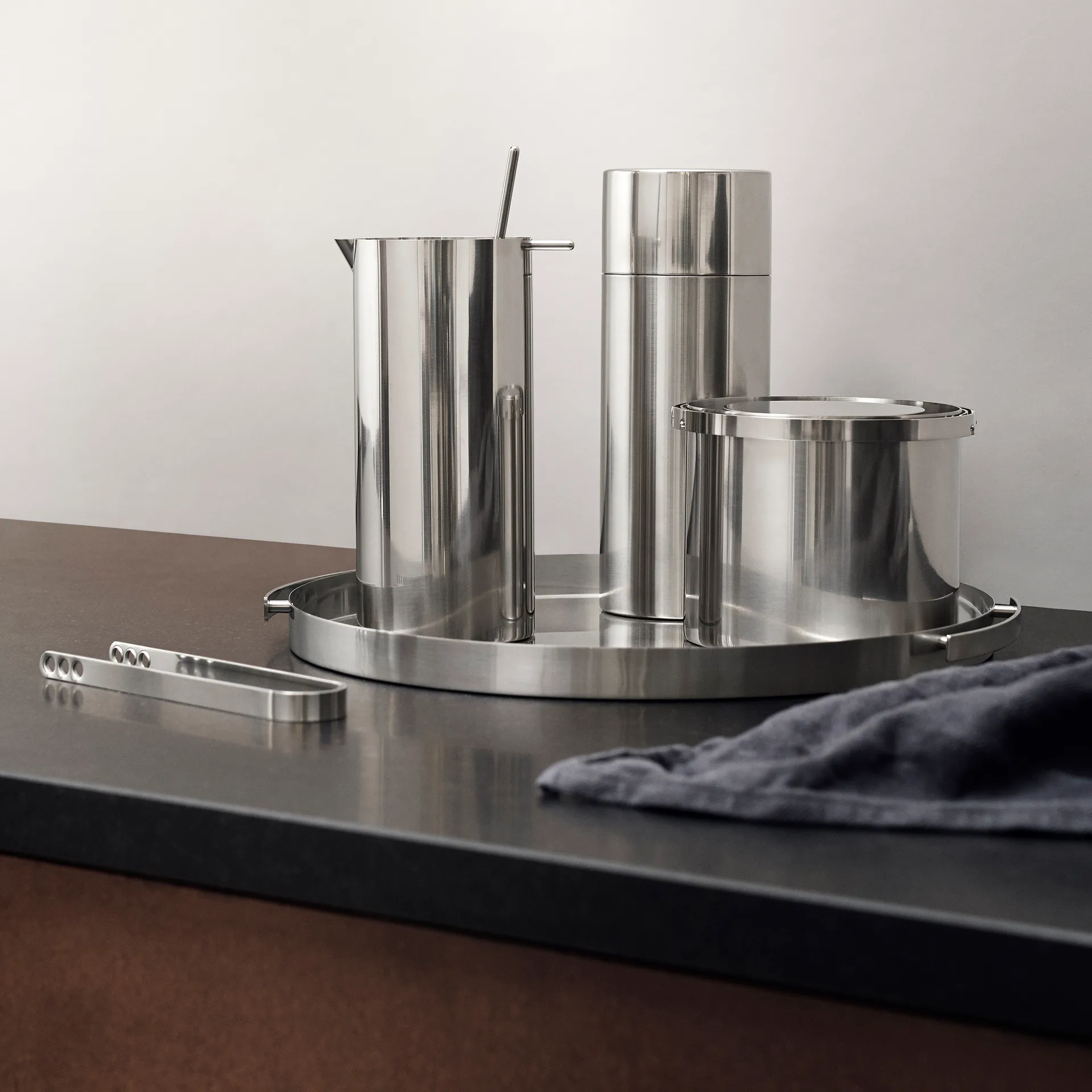 AJ cylinda-line cocktailkanne 1 l, Rustfri Stelton