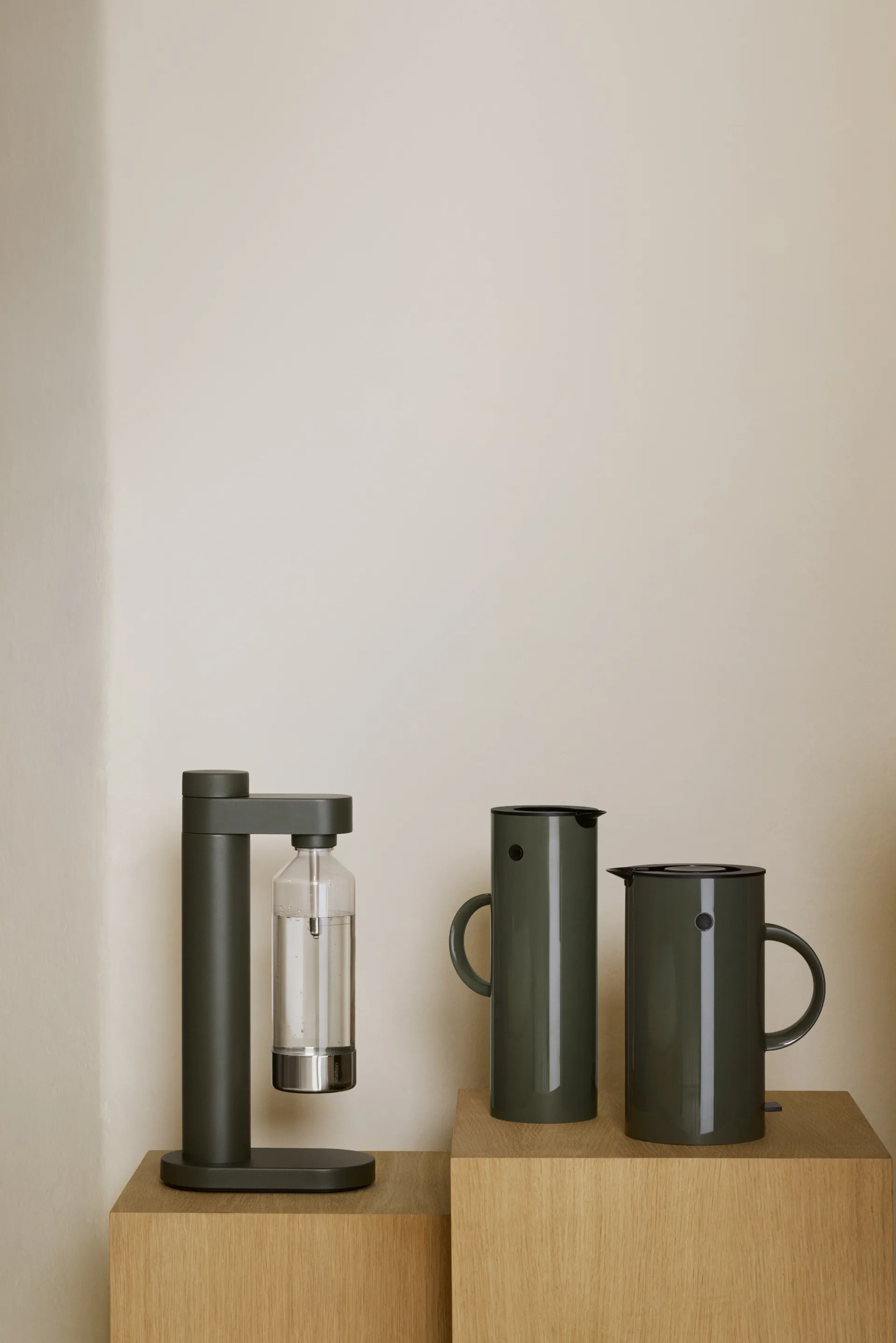 EM77 vannkoker 1,5 L, Dark forest Stelton