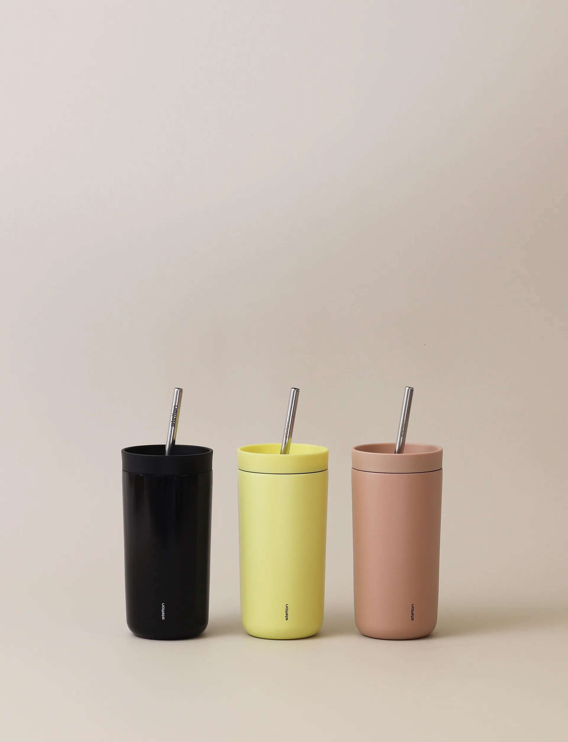 To Go Sip termokrus med sugerør 0,4 L, Soft black Stelton