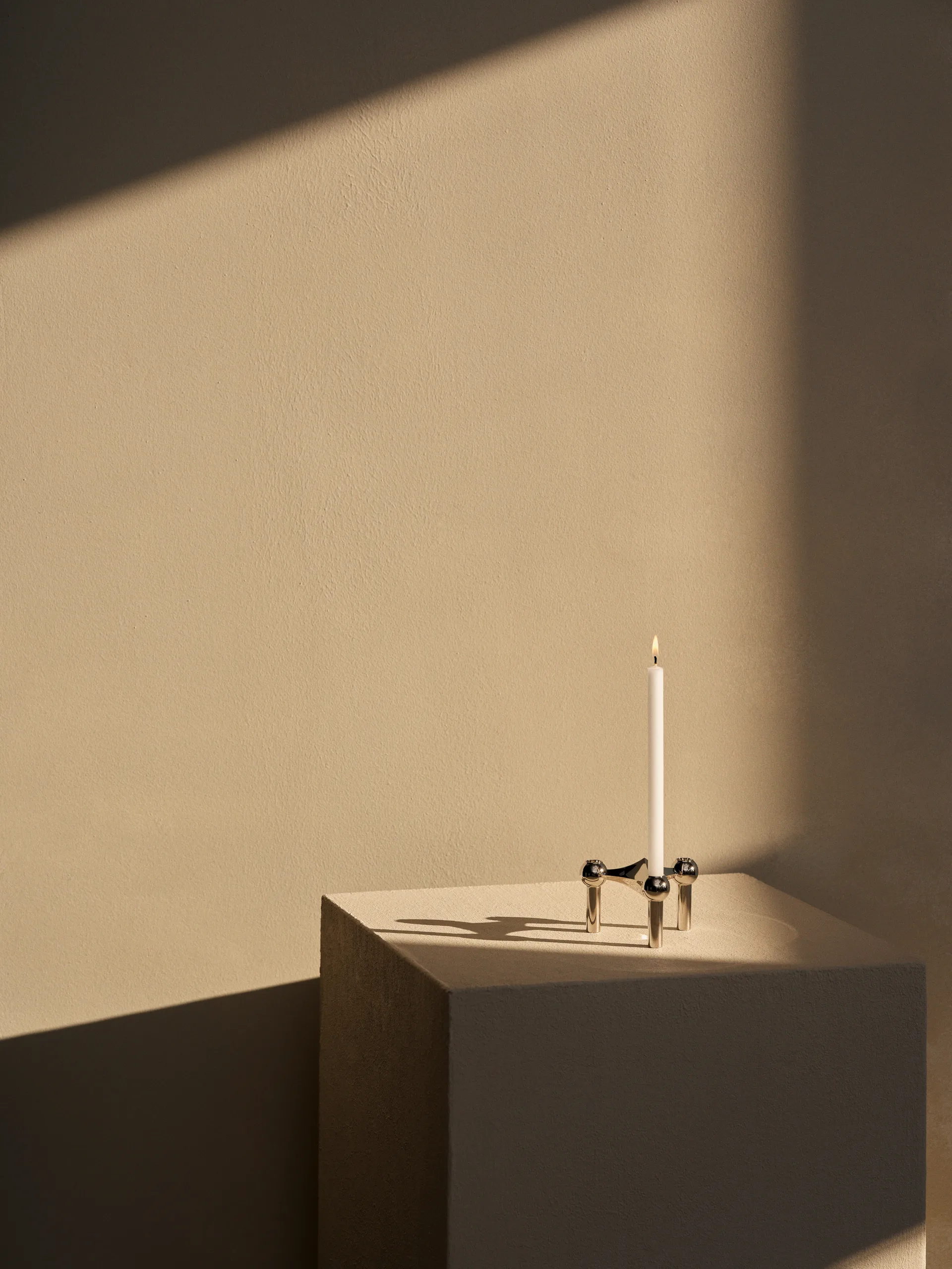 STOFF Nagel lysestake, krom STOFF Nagel