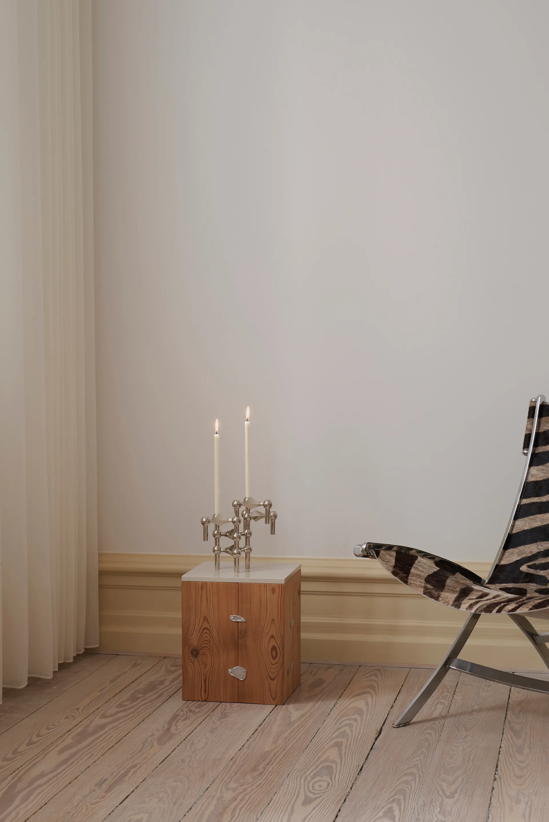 STOFF Nagel lysestake, krom STOFF