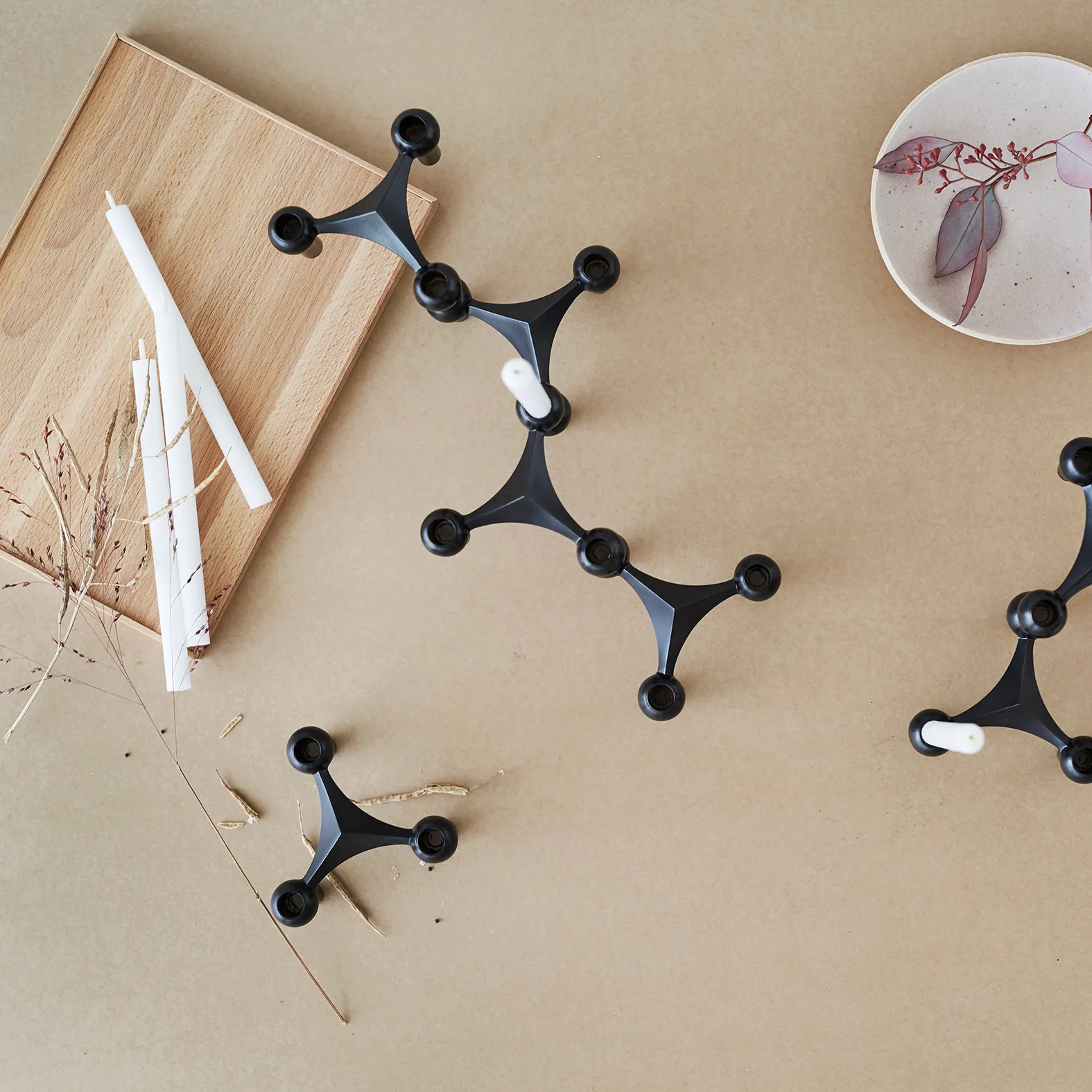 STOFF Nagel lysestake, matt svart STOFF